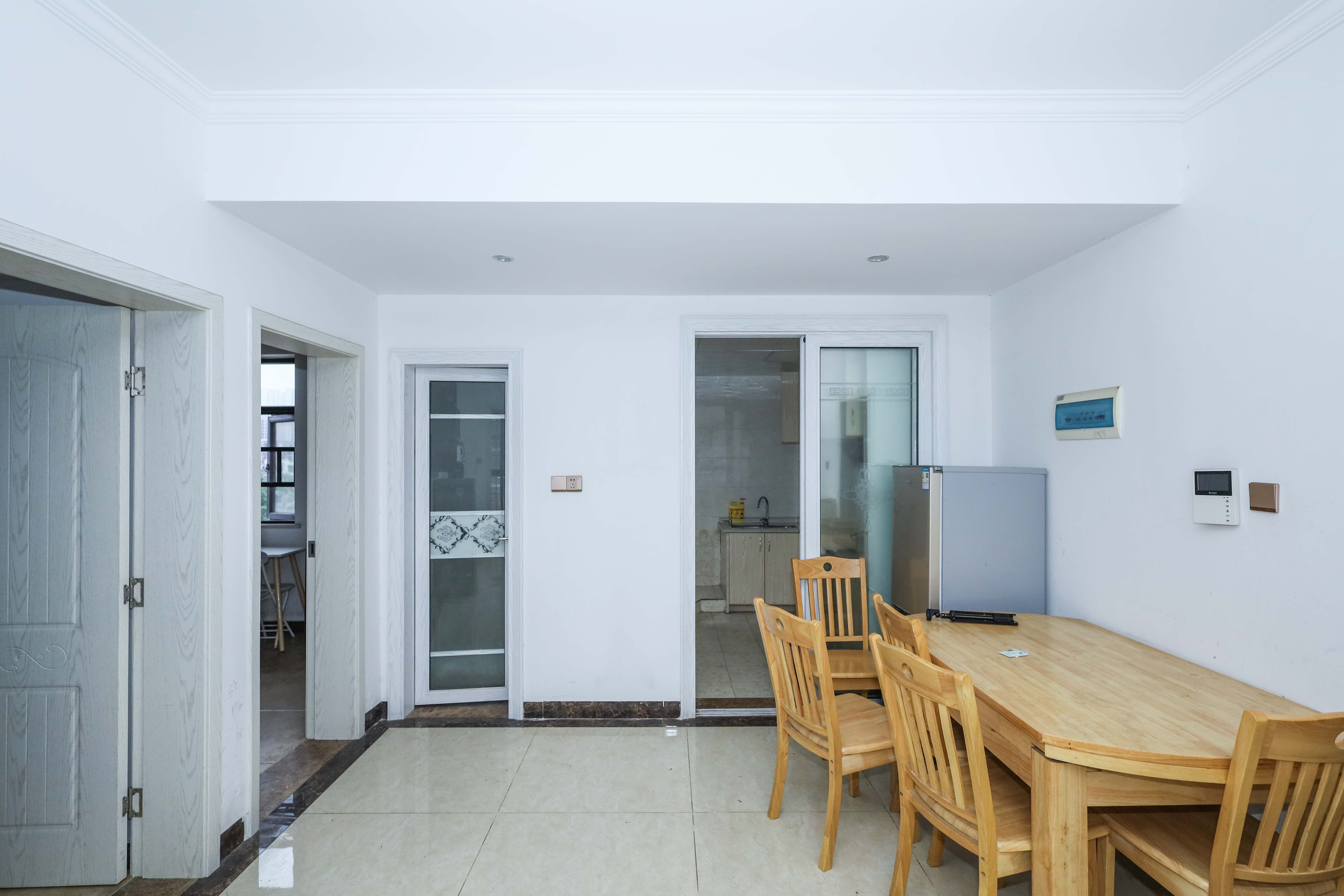 高盛华成 3室2厅1卫 65.0万 高盛华成 3室2厅1卫 65.0万客厅