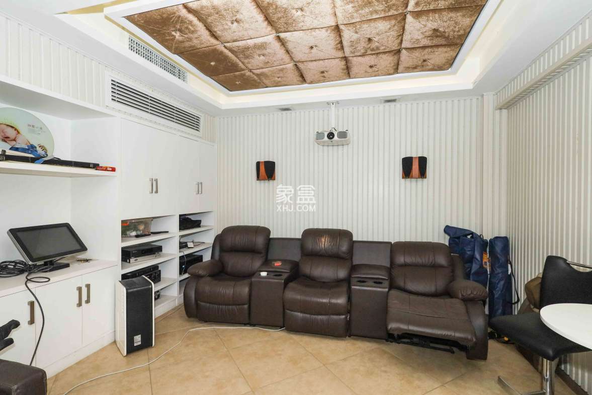 山水英伦  6室3厅5卫    492.0万 山水英伦  6室3厅5卫    492.0万其他