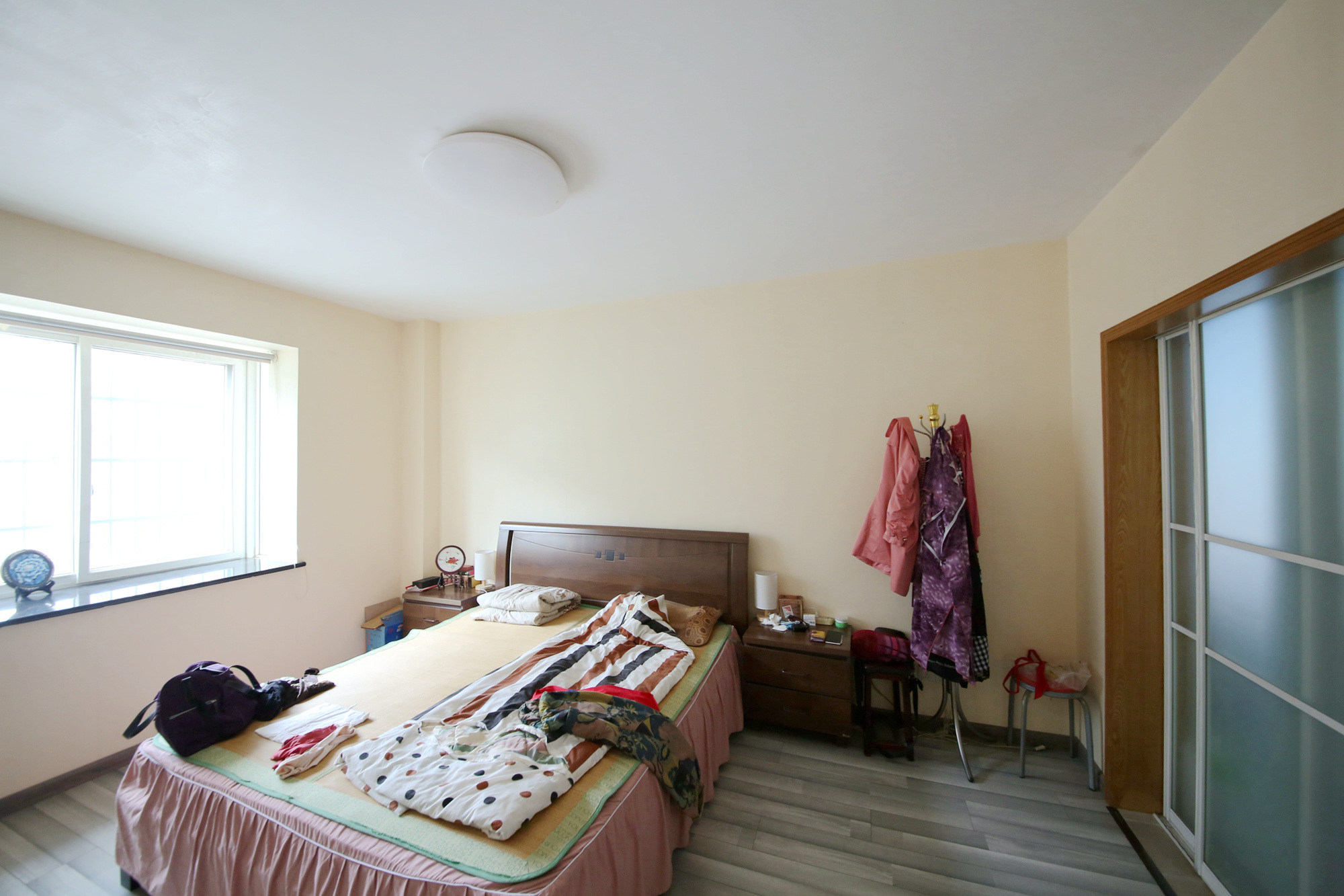 佳远小区（马王堆）  4室2厅2卫   145.00万卧室