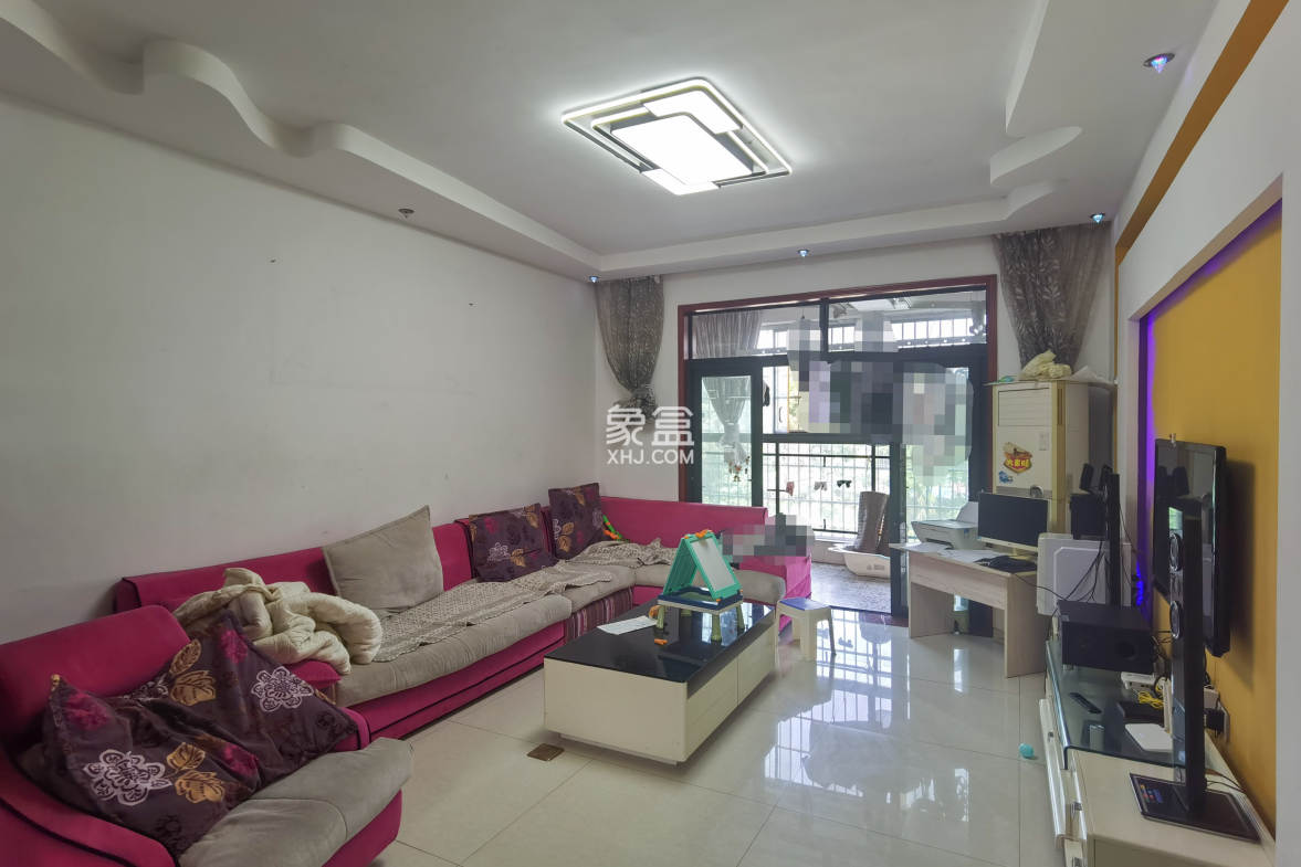 碧玉花园 2室2厅1卫 52.8万 碧玉花园 2室2厅1卫 52.8万客厅