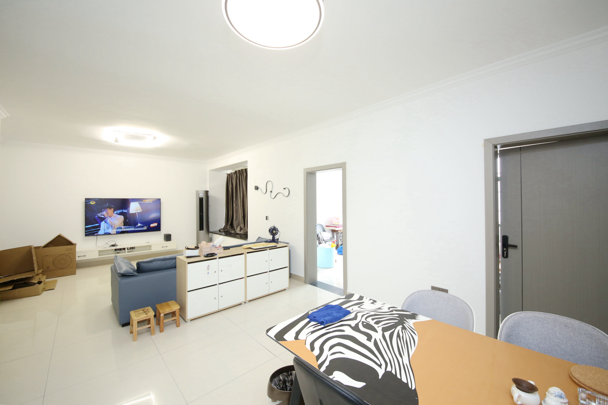 三角花园星城  3室2厅2卫    148.0万客厅