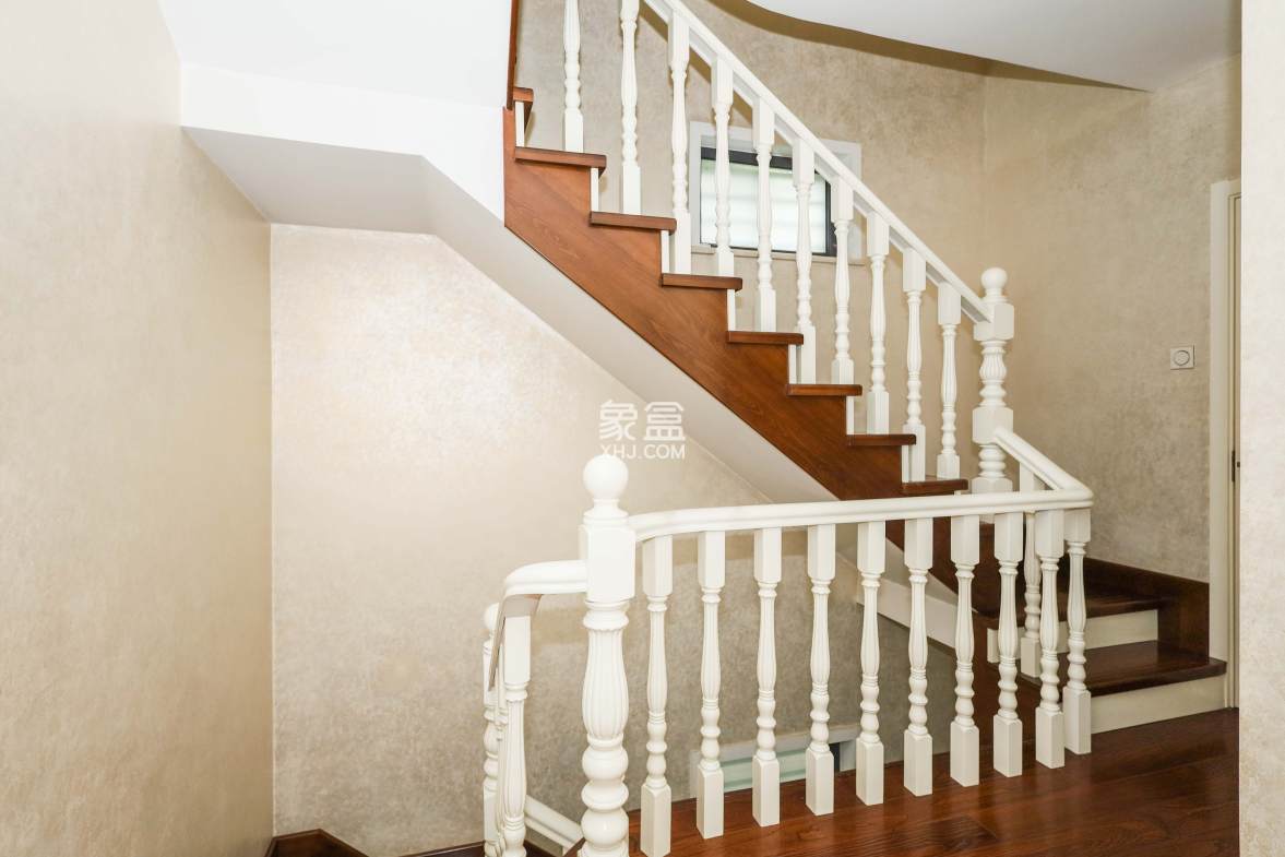 山水英伦  6室3厅5卫    492.0万 山水英伦  6室3厅5卫    492.0万其他