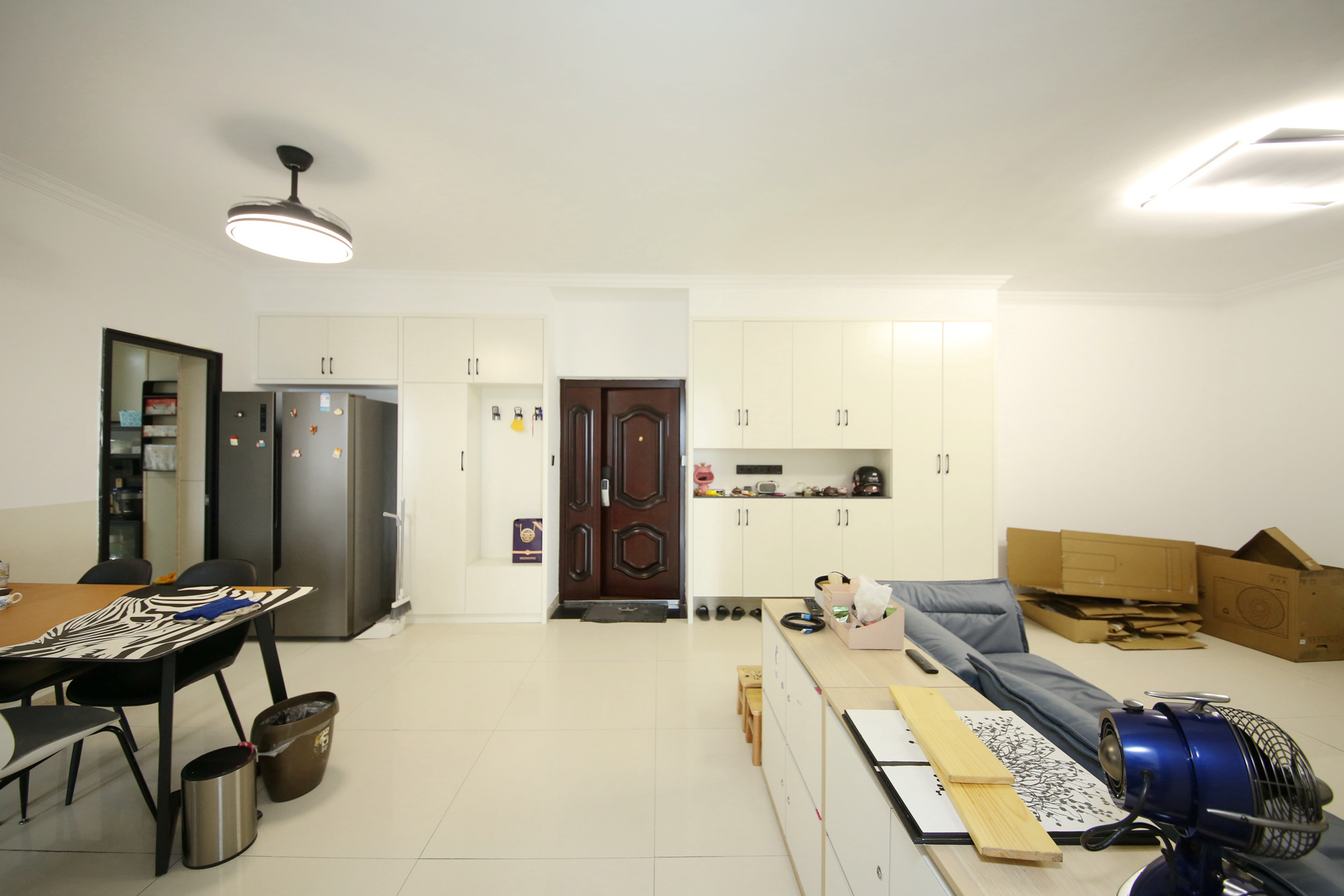 三角花园星城  3室2厅2卫    148.0万客厅