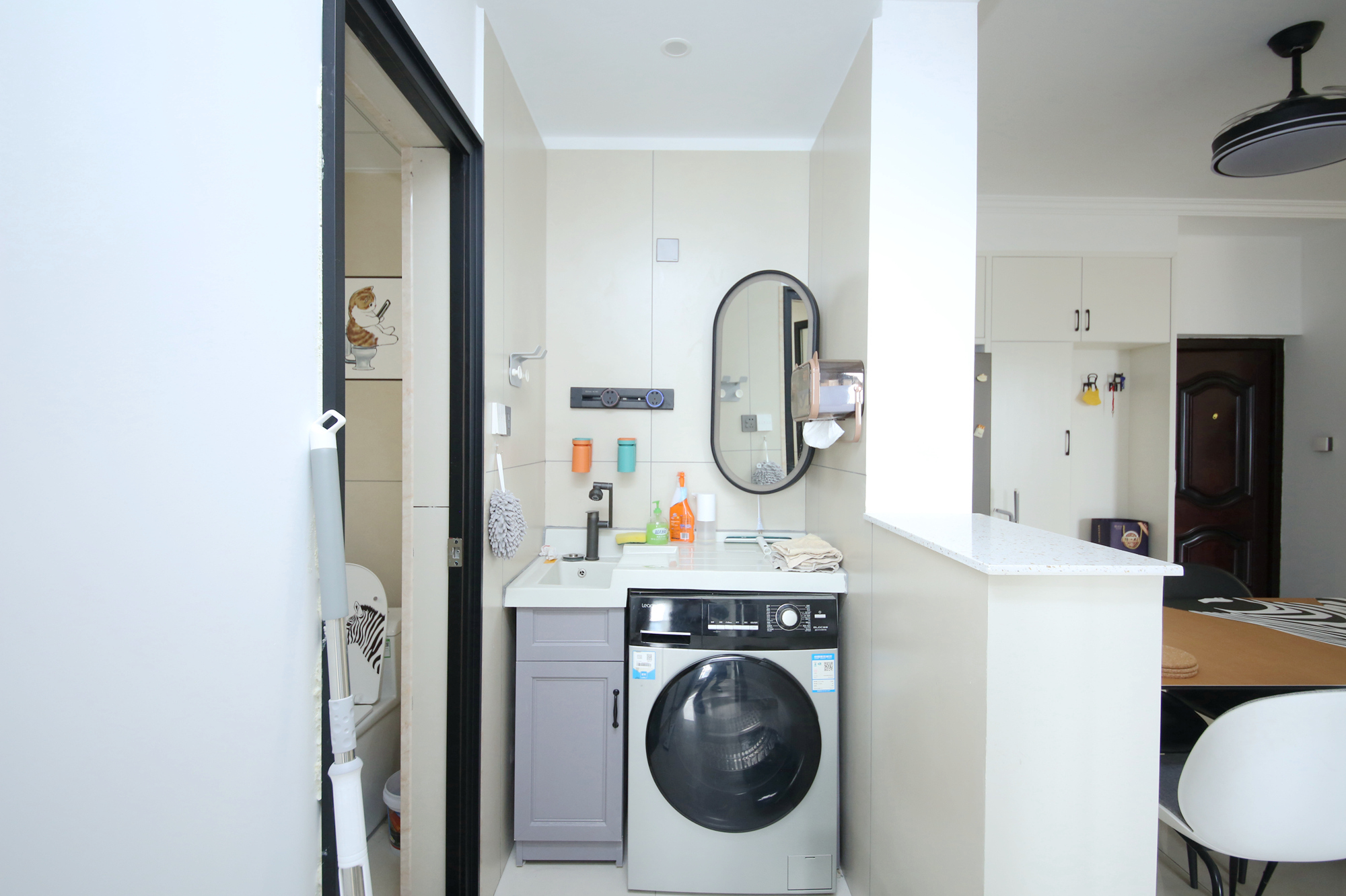 三角花园星城  3室2厅2卫    148.0万卫生间