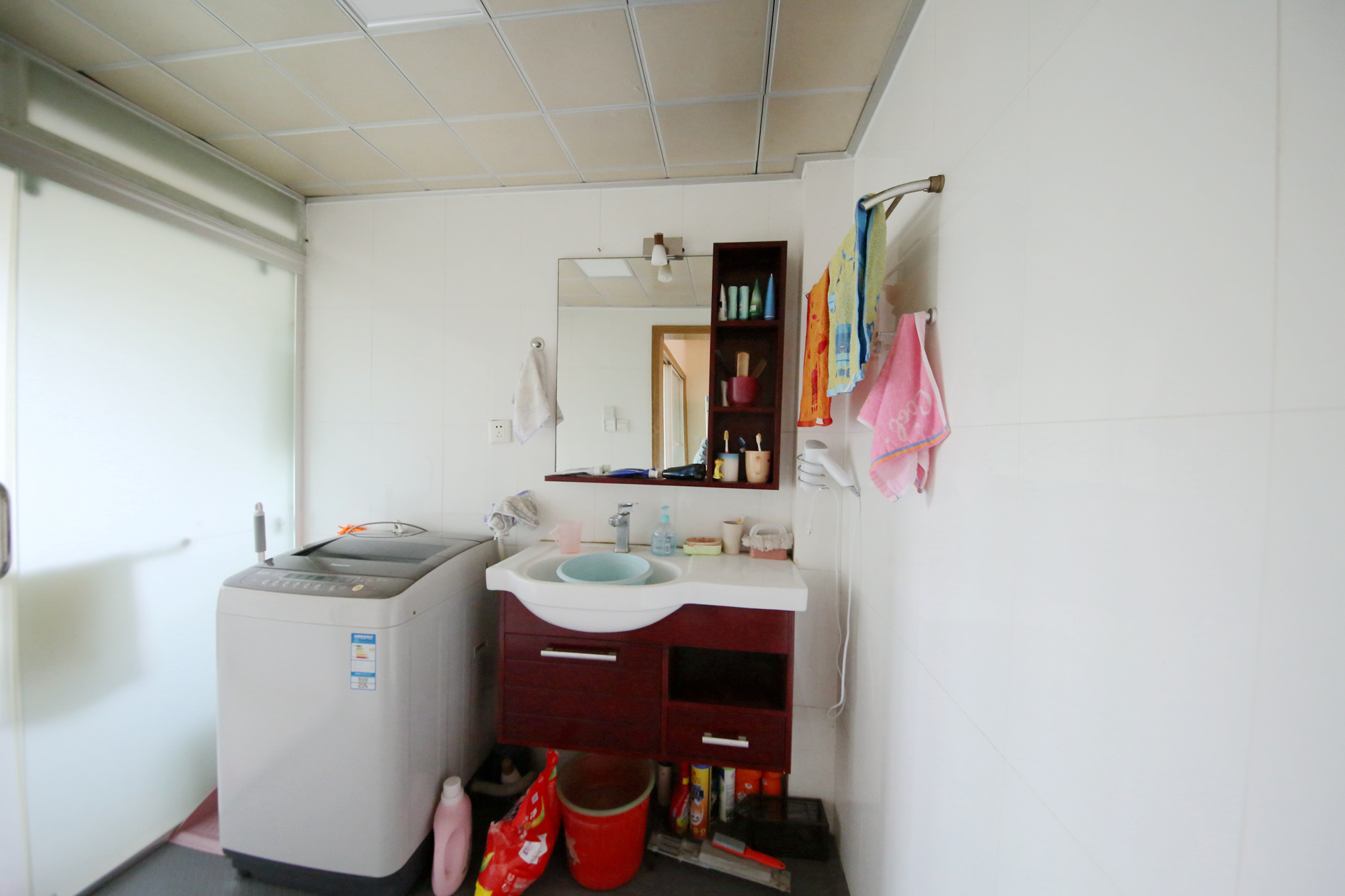 佳远小区（马王堆）  4室2厅2卫   145.00万卫生间