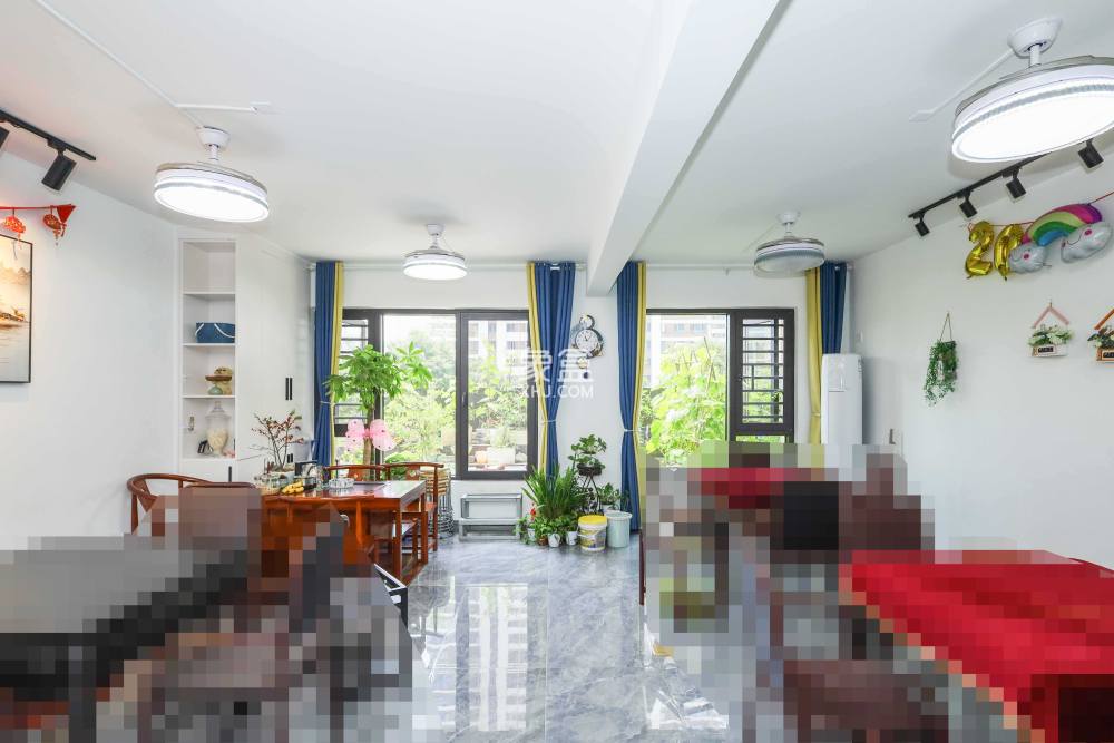 建发央著  3室2厅1卫   237.00万