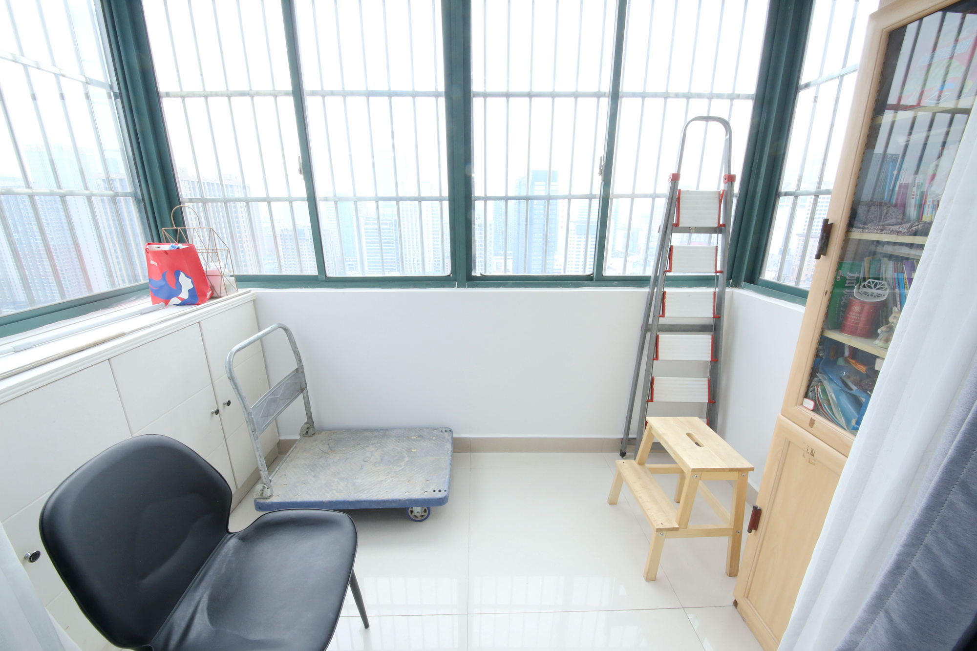 三角花园星城  3室2厅2卫    148.0万阳台