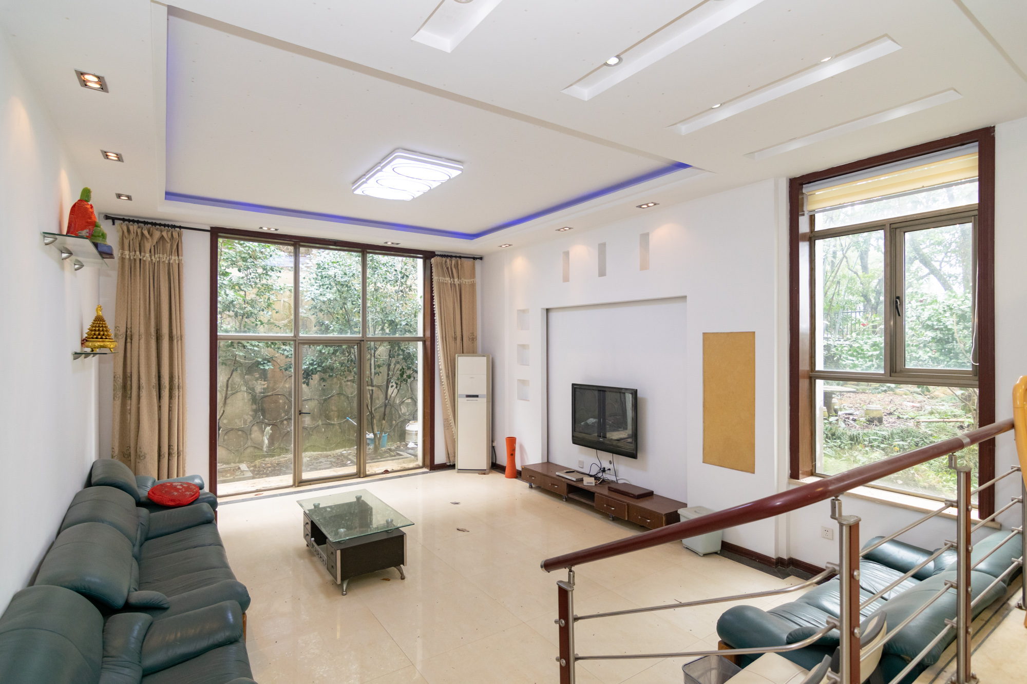 普瑞斯堡 6室3厅3卫 499.8万 普瑞斯堡 6室3厅3卫 499.8万客厅