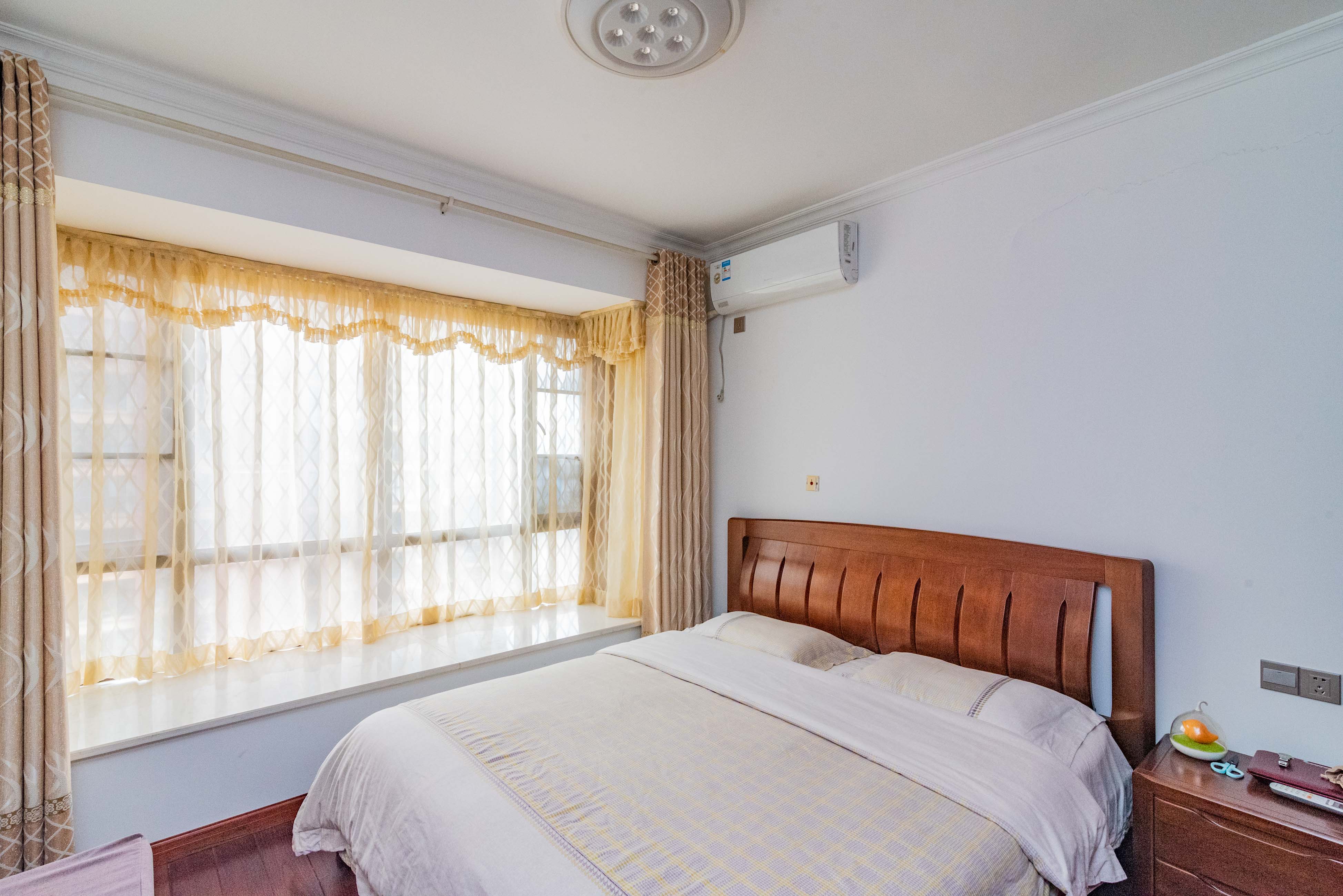 金色溪泉湾  2室2厅1卫    93.8万卧室