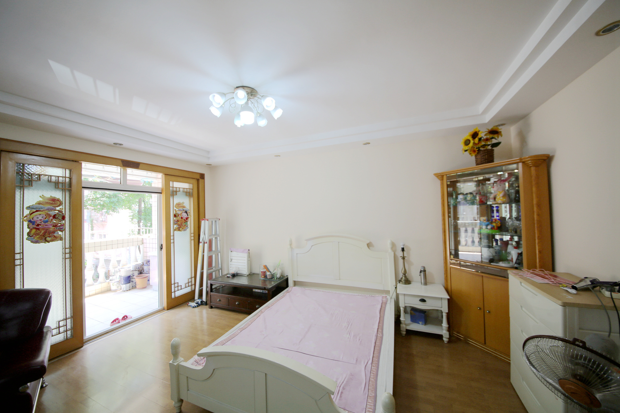 德政园 5室2厅2卫 135.8万 德政园 5室2厅2卫 135.8万客厅