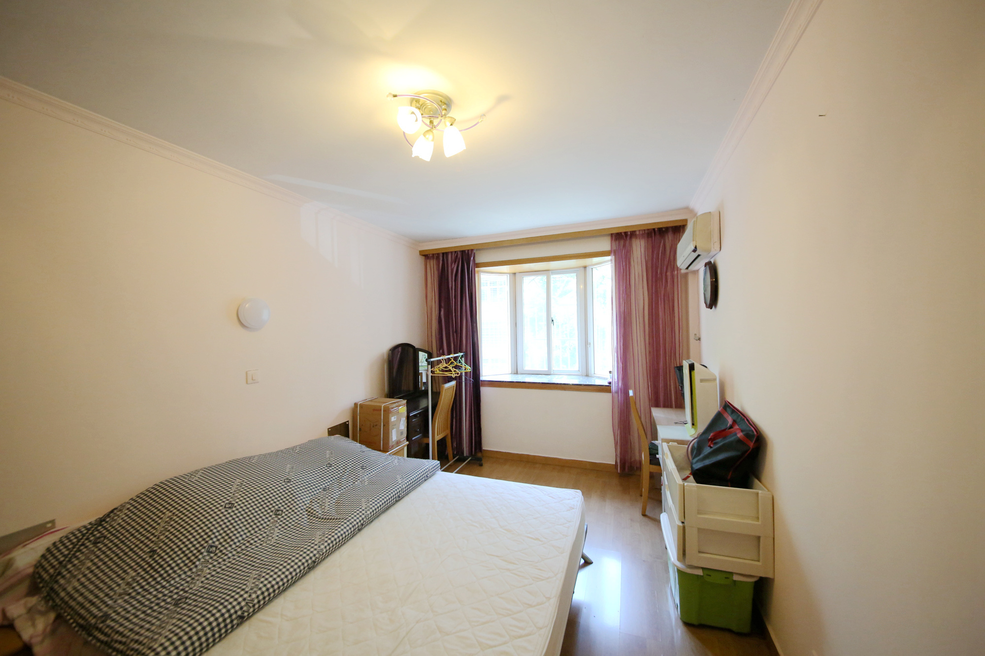 德政园 5室2厅2卫 135.8万 德政园 5室2厅2卫 135.8万卧室