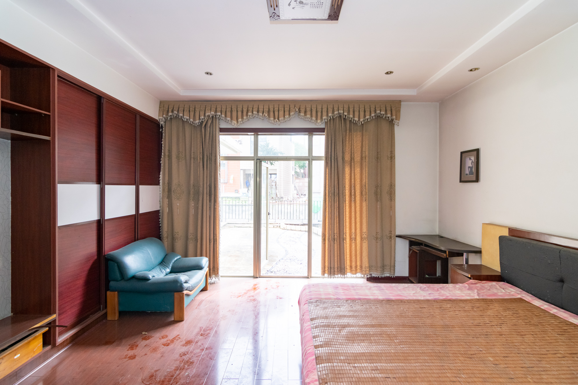 普瑞斯堡 6室3厅3卫 499.8万 普瑞斯堡 6室3厅3卫 499.8万卧室