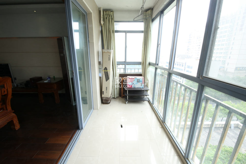 銀港水晶城  4室2廳2衛(wèi)   140.00萬