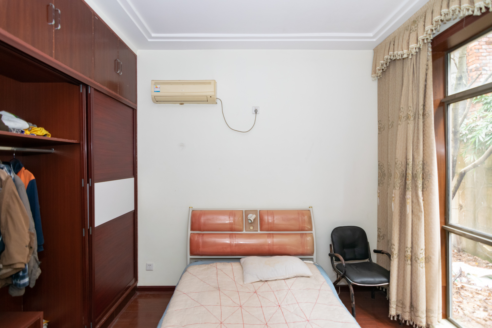 普瑞斯堡 6室3厅3卫 499.8万 普瑞斯堡 6室3厅3卫 499.8万卧室