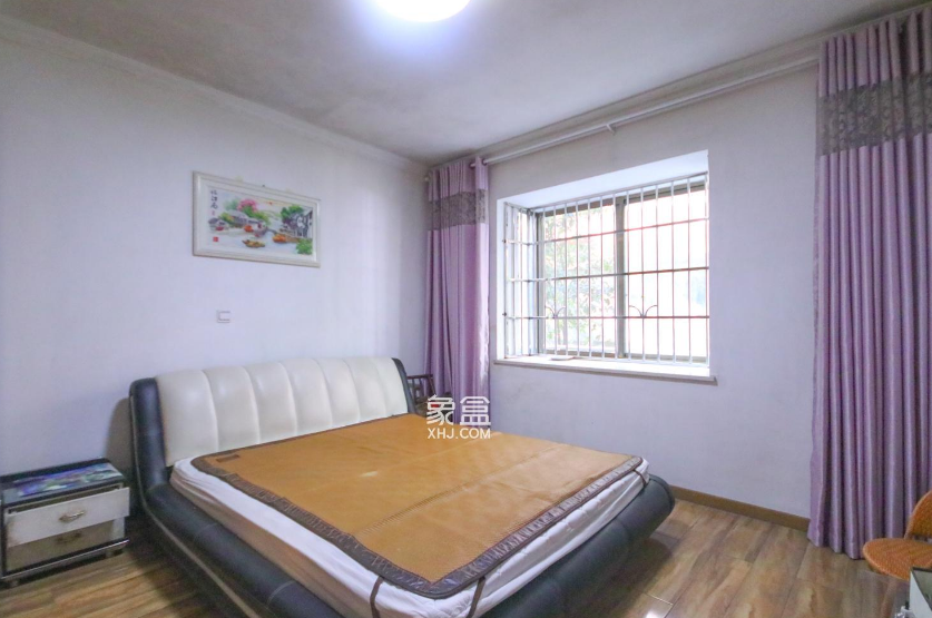 海创明珠花园 3室2厅2卫 43.0万 海创明珠花园 3室2厅2卫 43.0万客厅