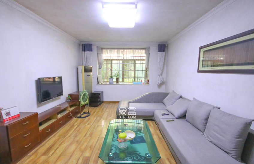 海创明珠花园 3室2厅2卫 43.0万 海创明珠花园 3室2厅2卫 43.0万客厅