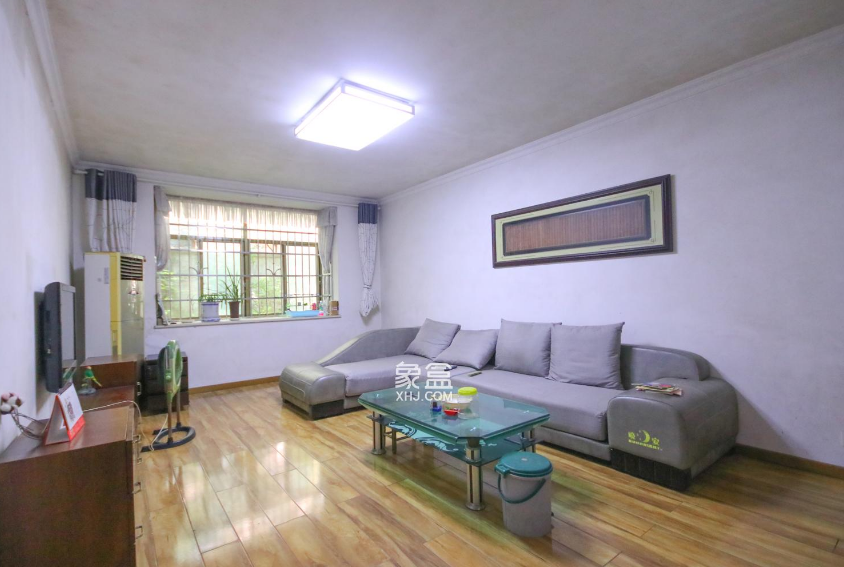 海创明珠花园 3室2厅2卫 43.0万 海创明珠花园 3室2厅2卫 43.0万客厅