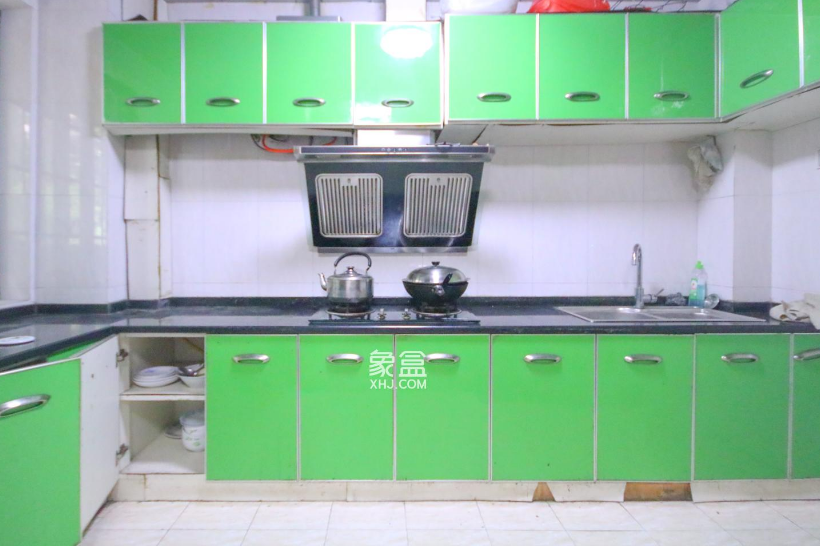 海创明珠花园 3室2厅2卫 43.0万 海创明珠花园 3室2厅2卫 43.0万客厅