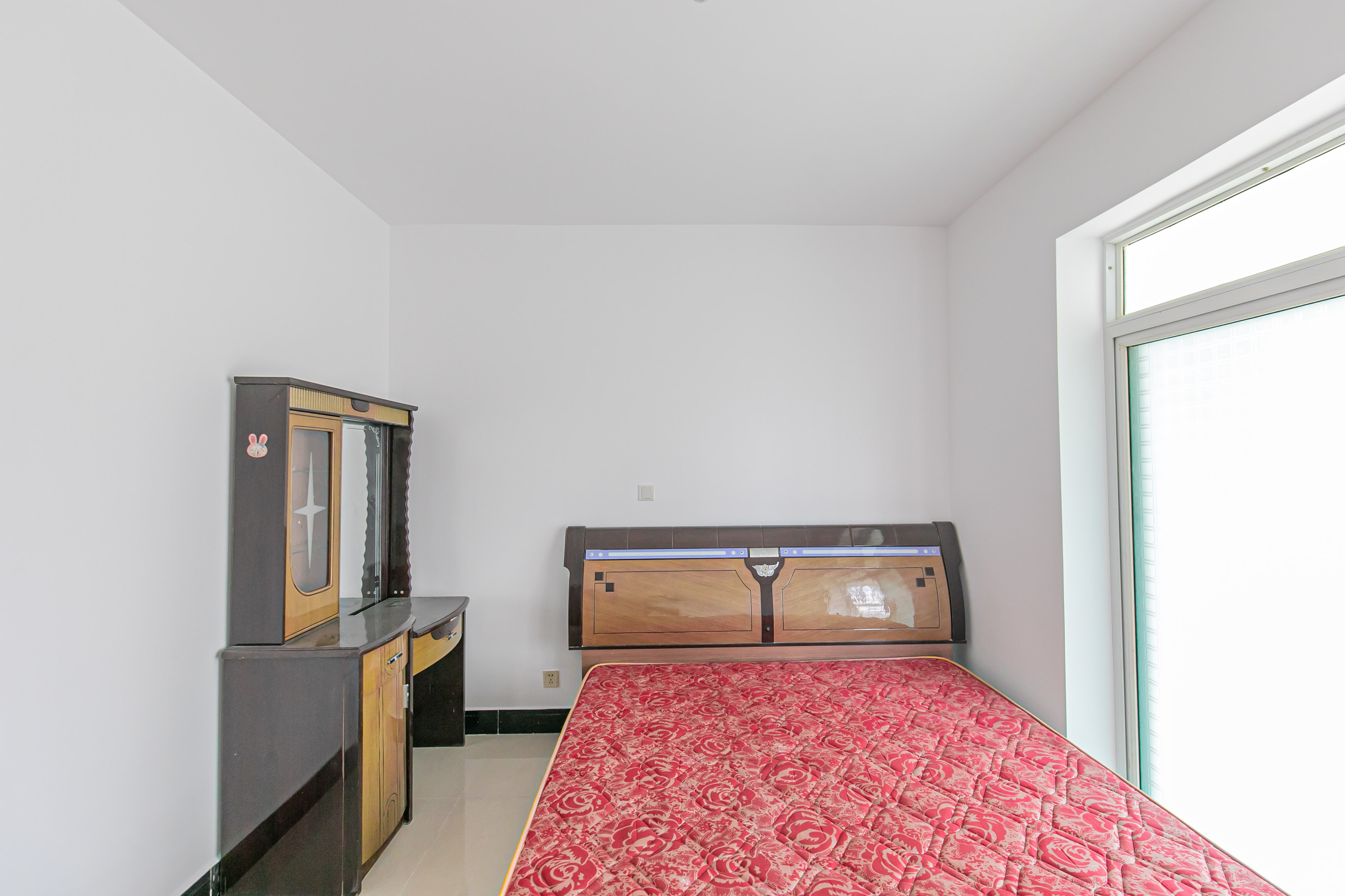 彩都公寓 2室2厅1卫 70.0万 彩都公寓 2室2厅1卫 70.0万卧室