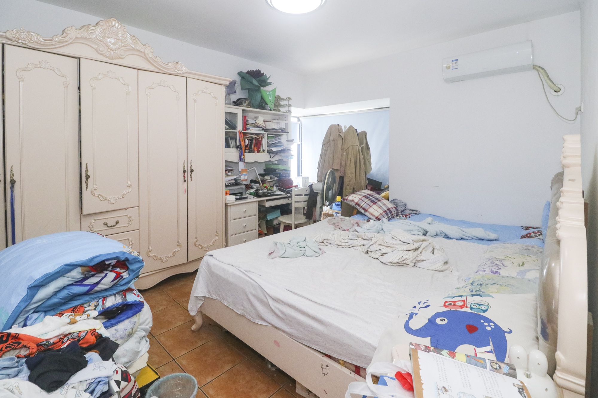 美林银谷  3室2厅1卫    138.6万 美林银谷  3室2厅1卫    138.6万卧室