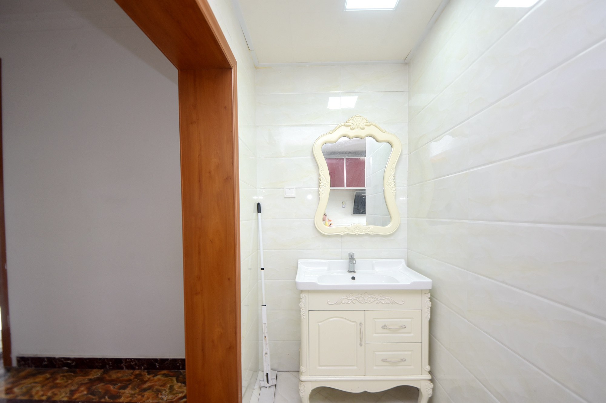 第六都（陆都小区）  3室2厅2卫    245.0万厨房