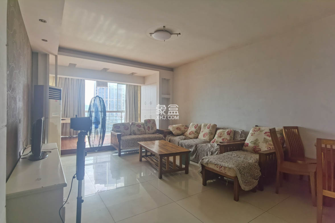 新澜府 3室2厅1卫 72.8万 新澜府 3室2厅1卫 72.8万客厅