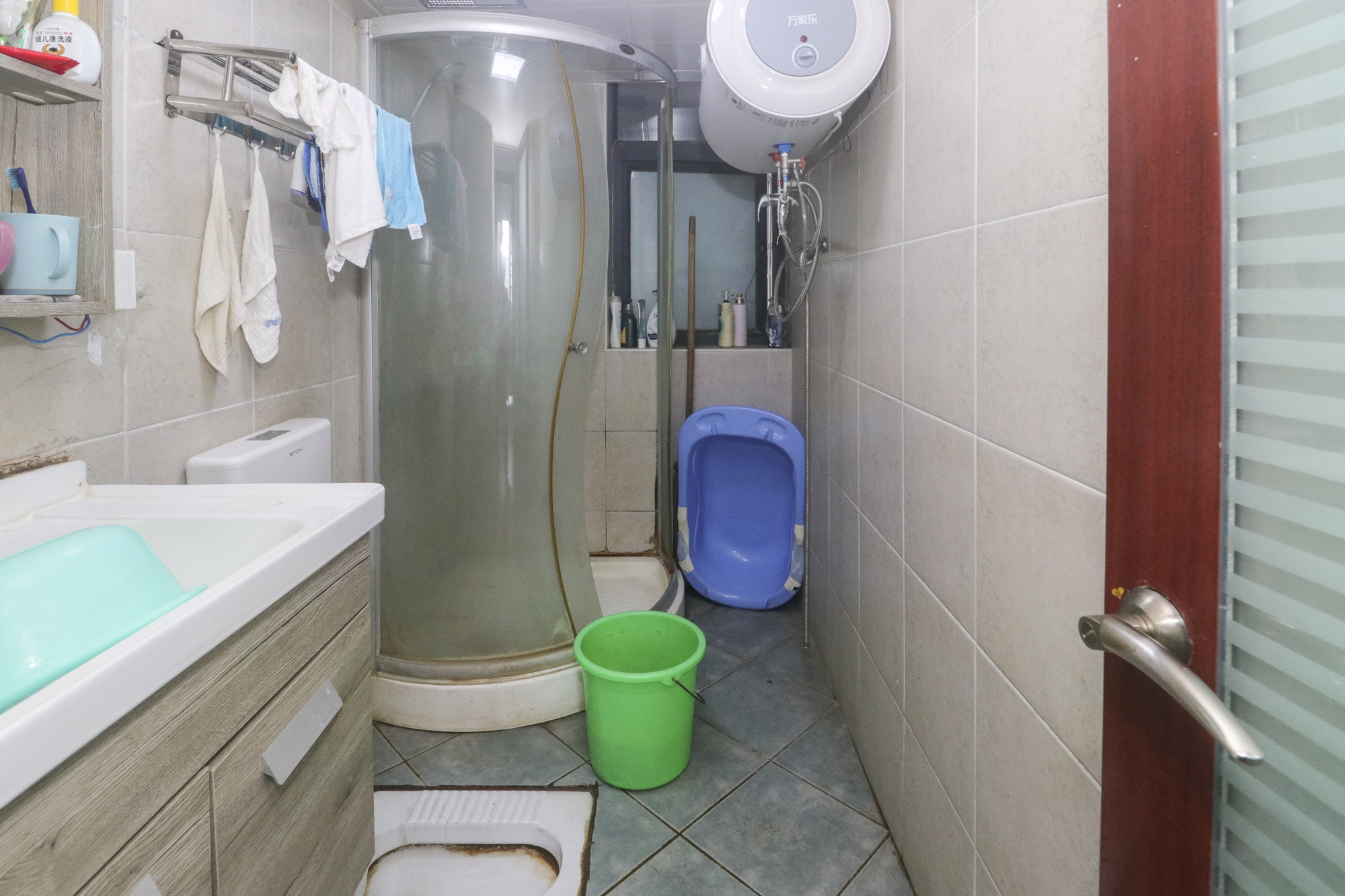 美林银谷  3室2厅1卫    138.6万 美林银谷  3室2厅1卫    138.6万卫生间