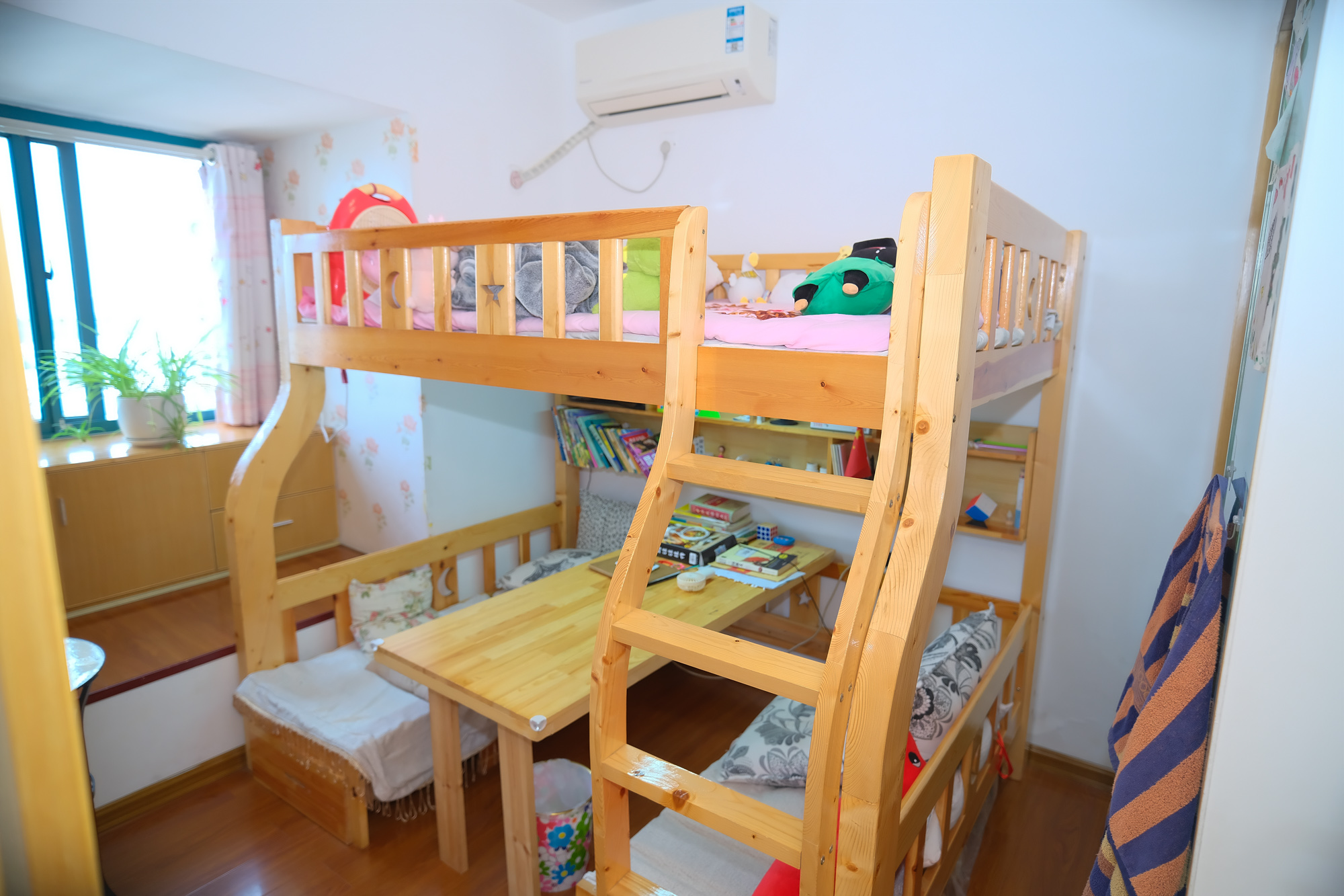 蝴蝶谷  2室2厅1卫   59.00万卧室