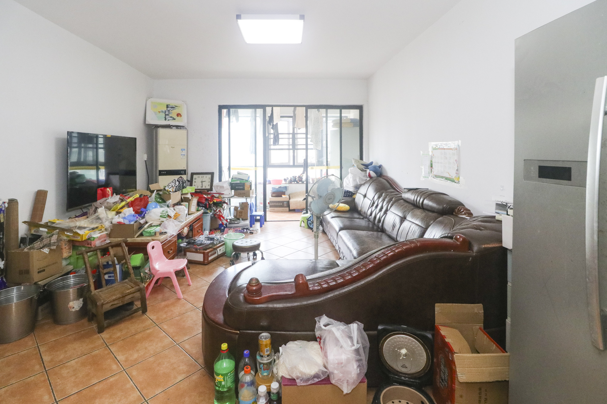 美林银谷  3室2厅1卫    138.6万 美林银谷  3室2厅1卫    138.6万客厅