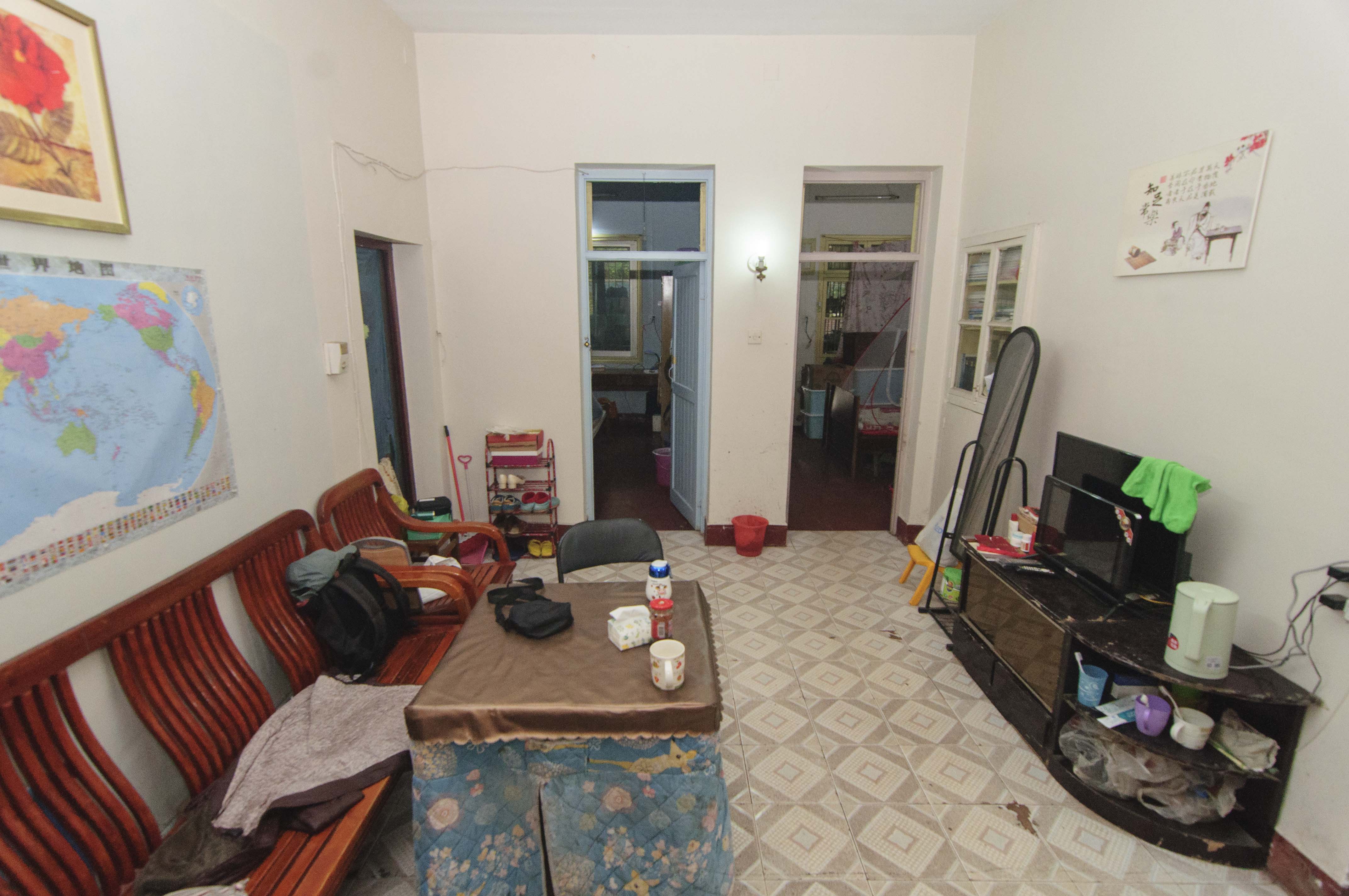 湖南邮电职业技术学院  2室1厅1卫    55.0万客厅