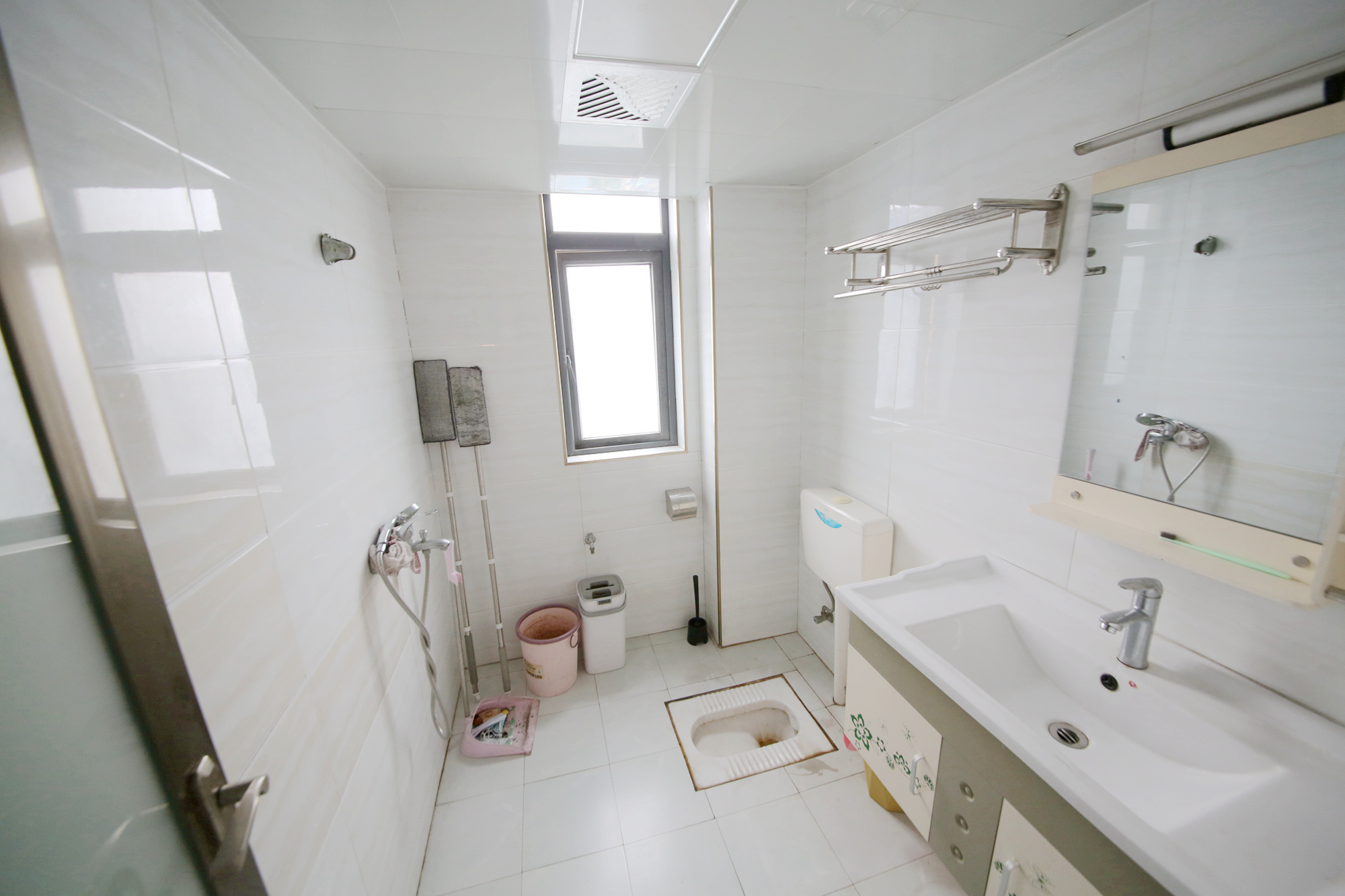 华城广场 2室2厅1卫 98.0万 华城广场 2室2厅1卫 98.0万卫生间