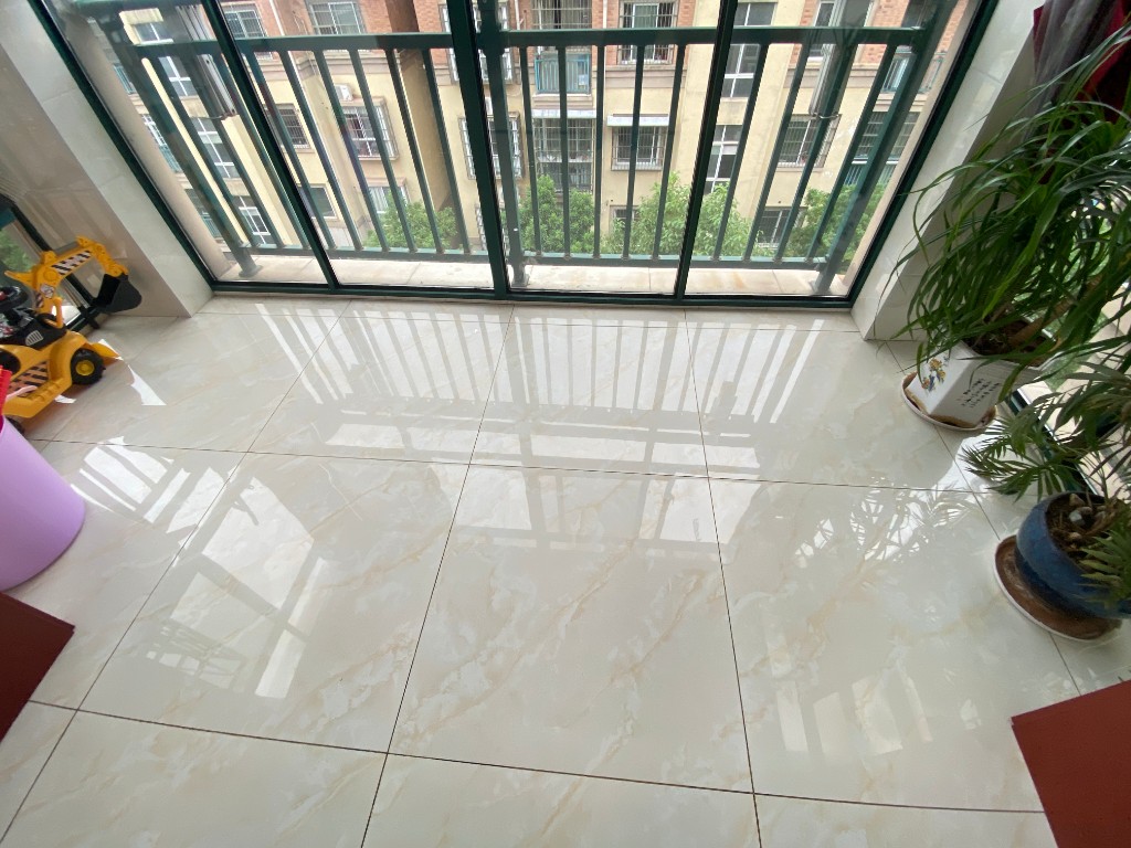 玫瑰名城玫瑰园  3室2厅1卫    68.0万 玫瑰名城玫瑰园  3室2厅1卫    68.0万客厅