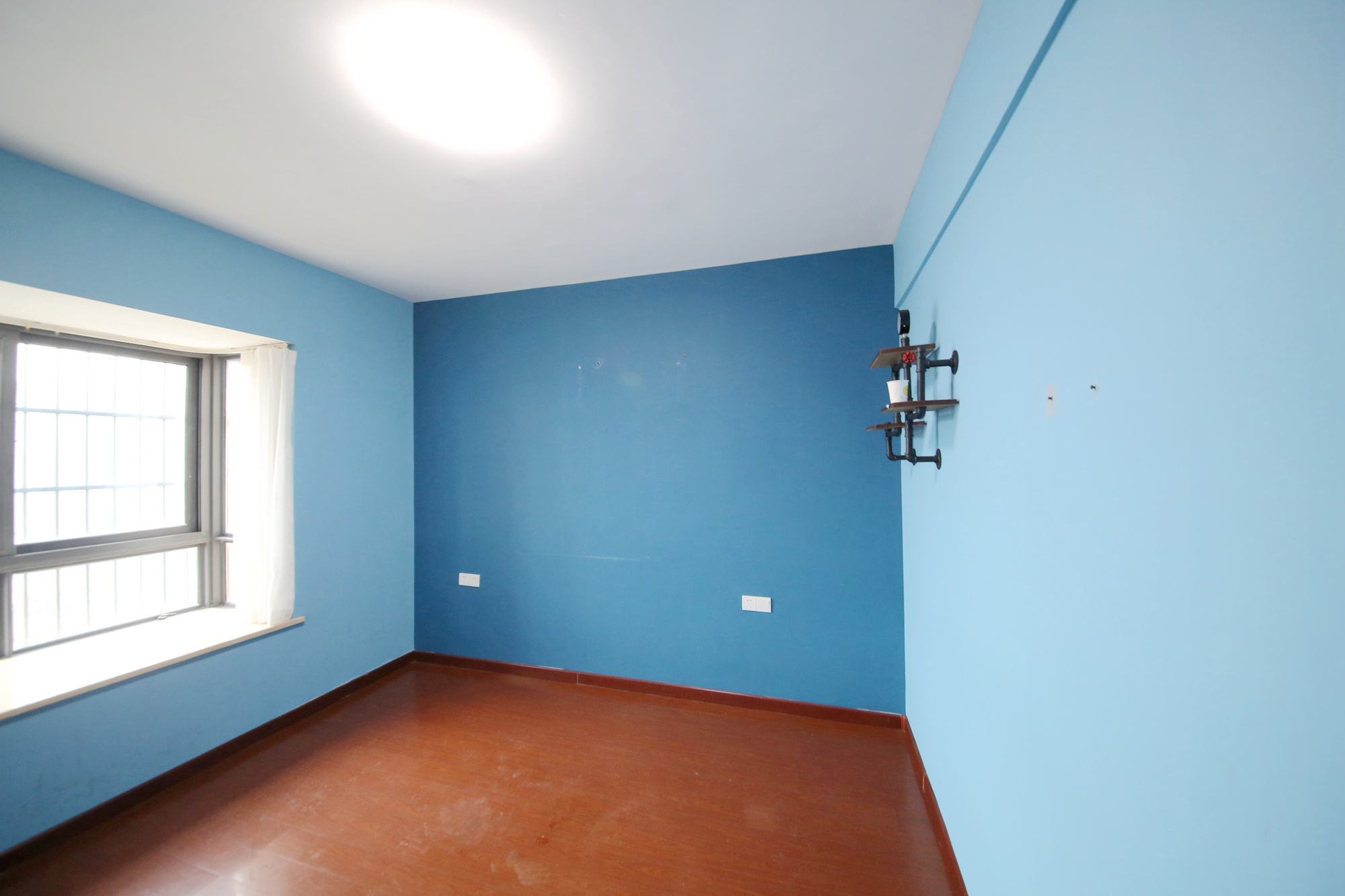 华城广场  2室2厅1卫    98.0万卧室