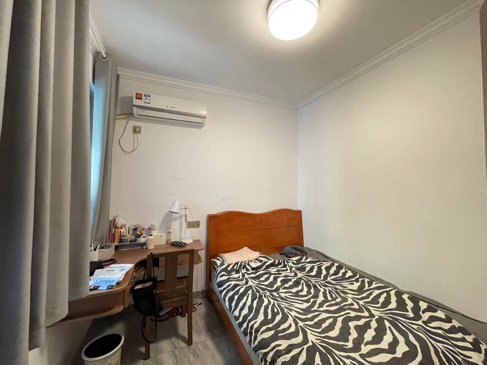 泰山公馆 2室2厅1卫 56.8万 泰山公馆 2室2厅1卫 56.8万客厅