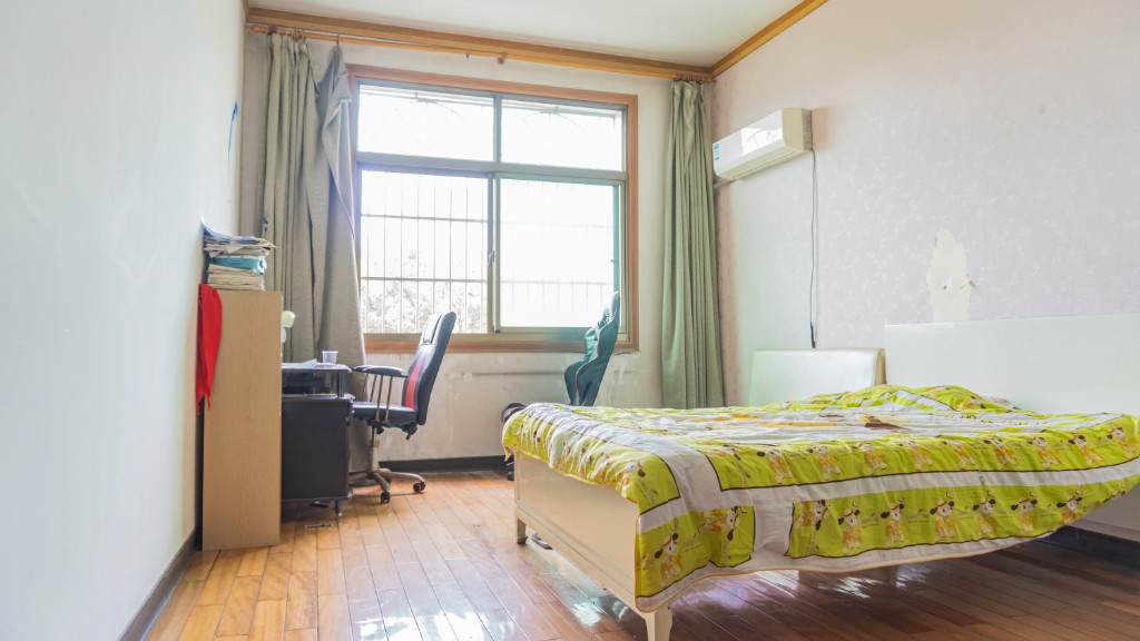 龙泰大楼(龙泰小区) 3室2厅1卫 67.8万 龙泰大楼(龙泰小区) 3室2厅1卫 67.8万客厅