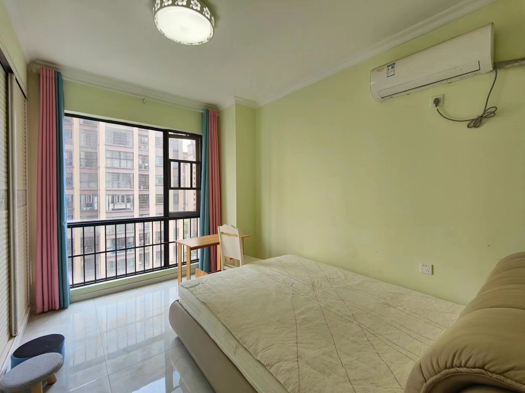 新桂公馆  2室1厅1卫    51.0万 新桂公馆  2室1厅1卫    51.0万客厅