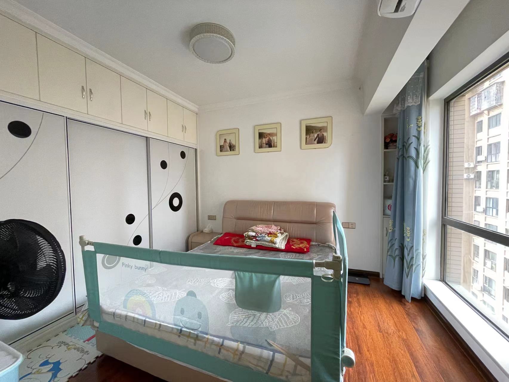 凯旋名门人民中路1006号 3室2厅1卫 68.8万 凯旋名门人民中路1006号 3室2厅1卫 68.8万客厅