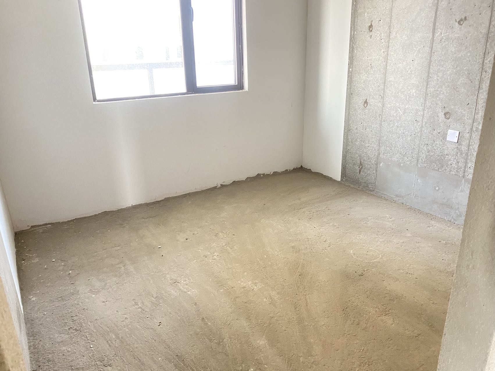 德大揽胜 4室2厅2卫 95.0万 德大揽胜 4室2厅2卫 95.0万客厅