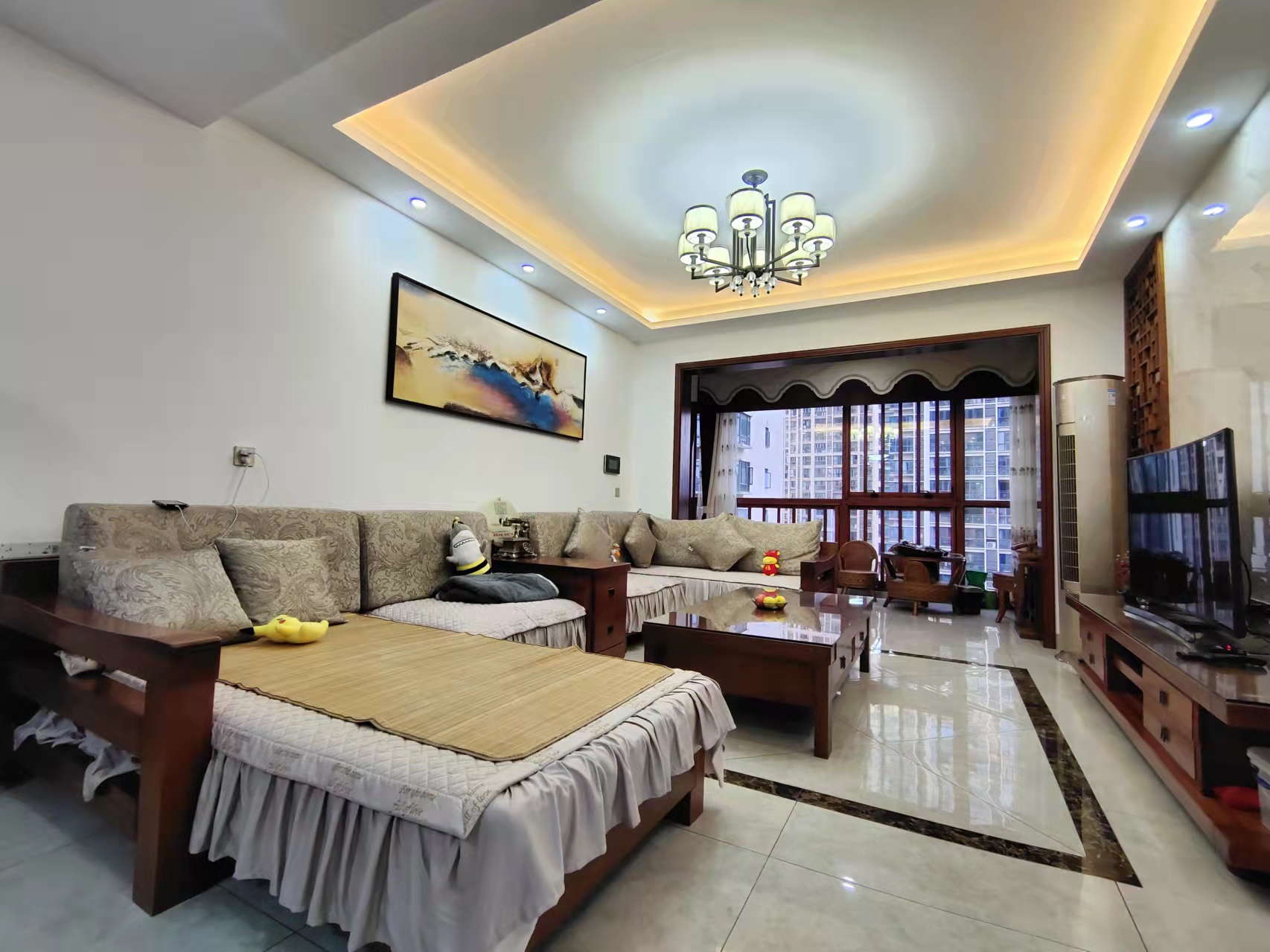 华晨御园 3室2厅1卫 116.8万 华晨御园 3室2厅1卫 116.8万客厅