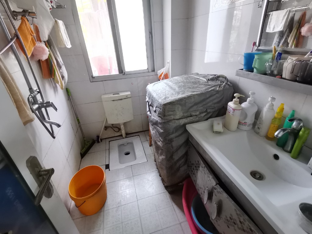 八角亭 3室2厅1卫 45.0万 八角亭 3室2厅1卫 45.0万客厅