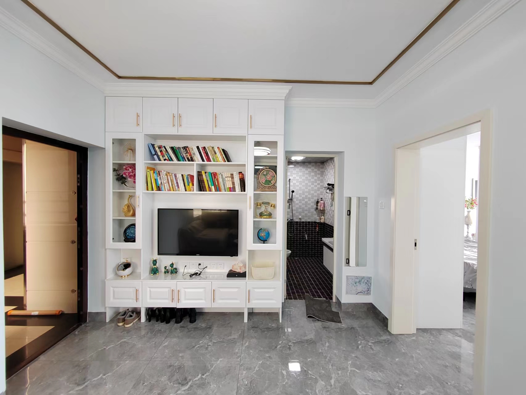 九九华帝  1室1厅1卫    37.8万 九九华帝  1室1厅1卫    37.8万客厅