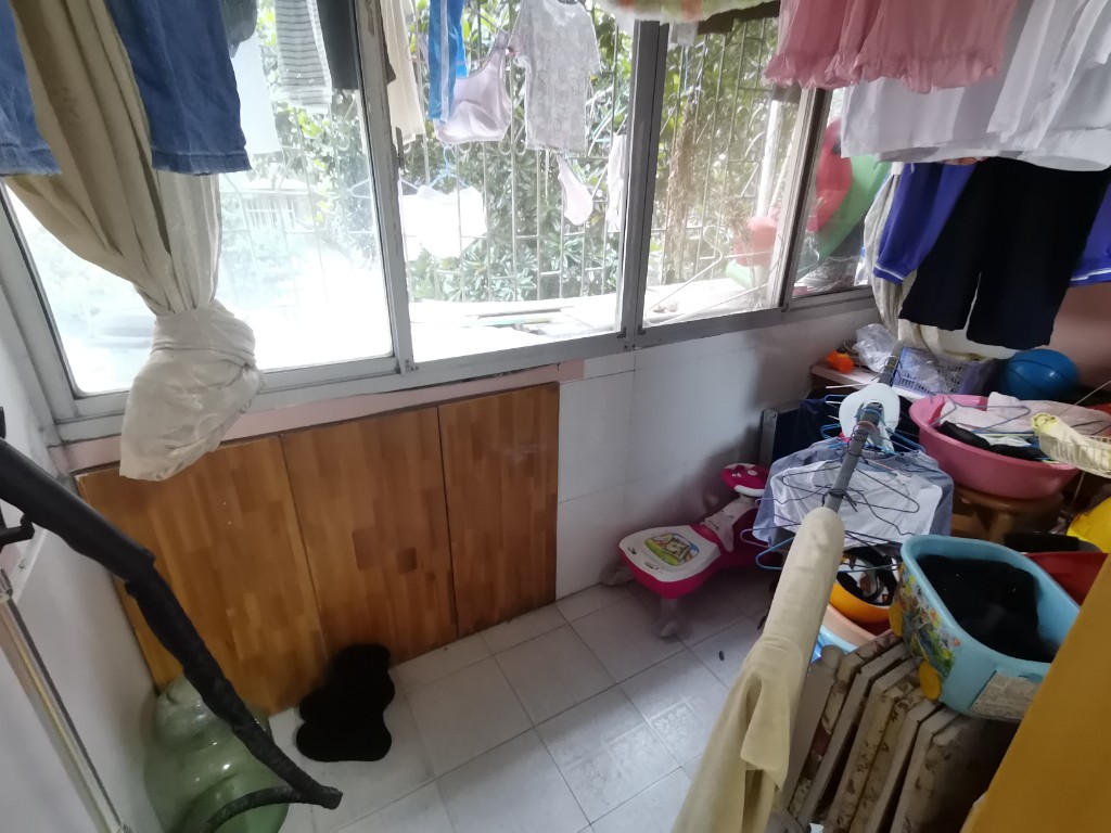 八角亭 3室2厅1卫 45.0万 八角亭 3室2厅1卫 45.0万客厅