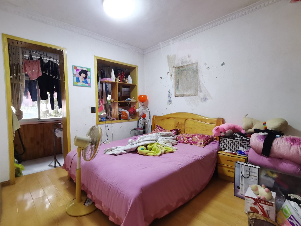 八角亭 3室2厅1卫 45.0万 八角亭 3室2厅1卫 45.0万客厅