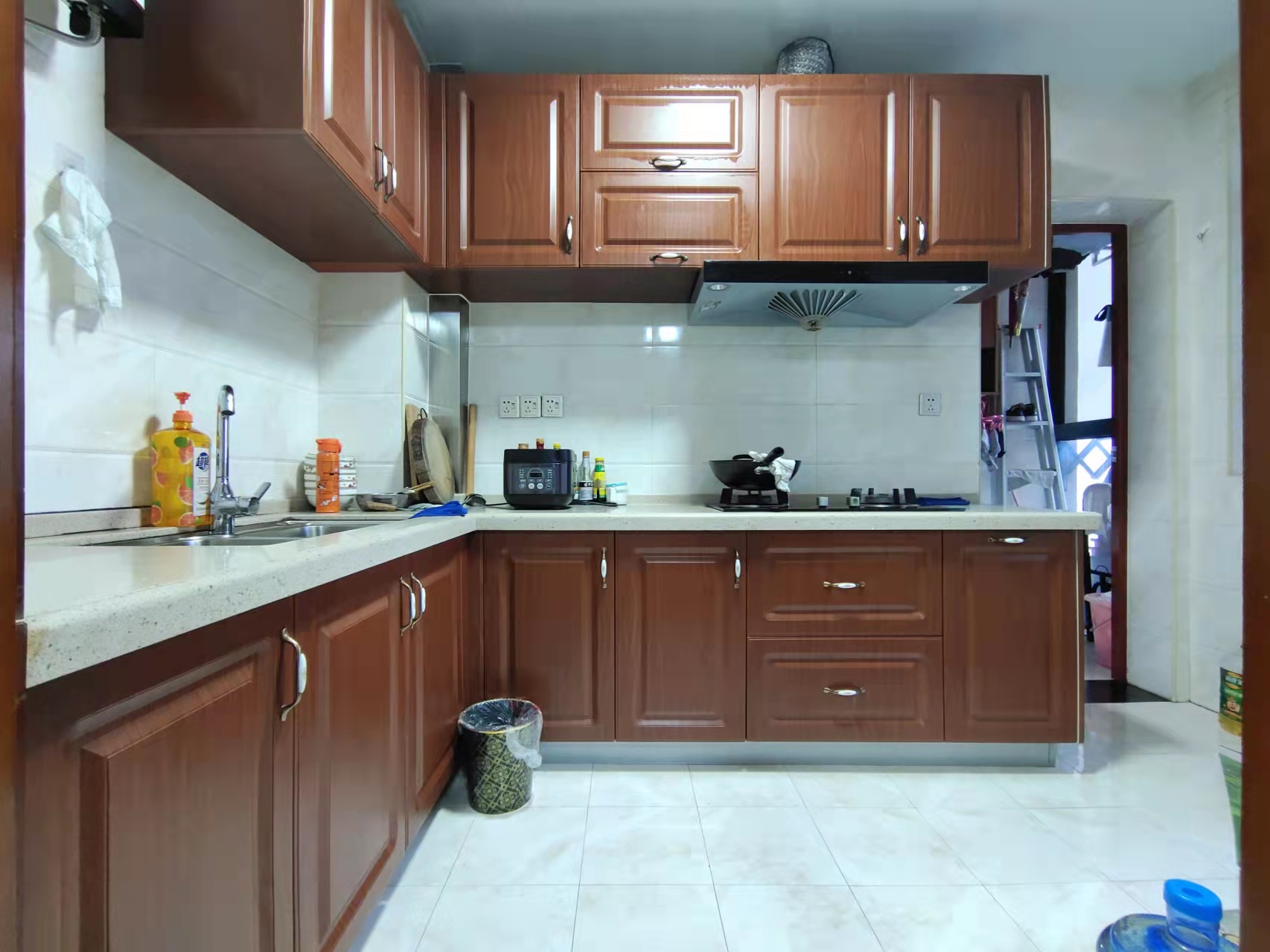 华晨御园 3室2厅1卫 116.8万 华晨御园 3室2厅1卫 116.8万客厅