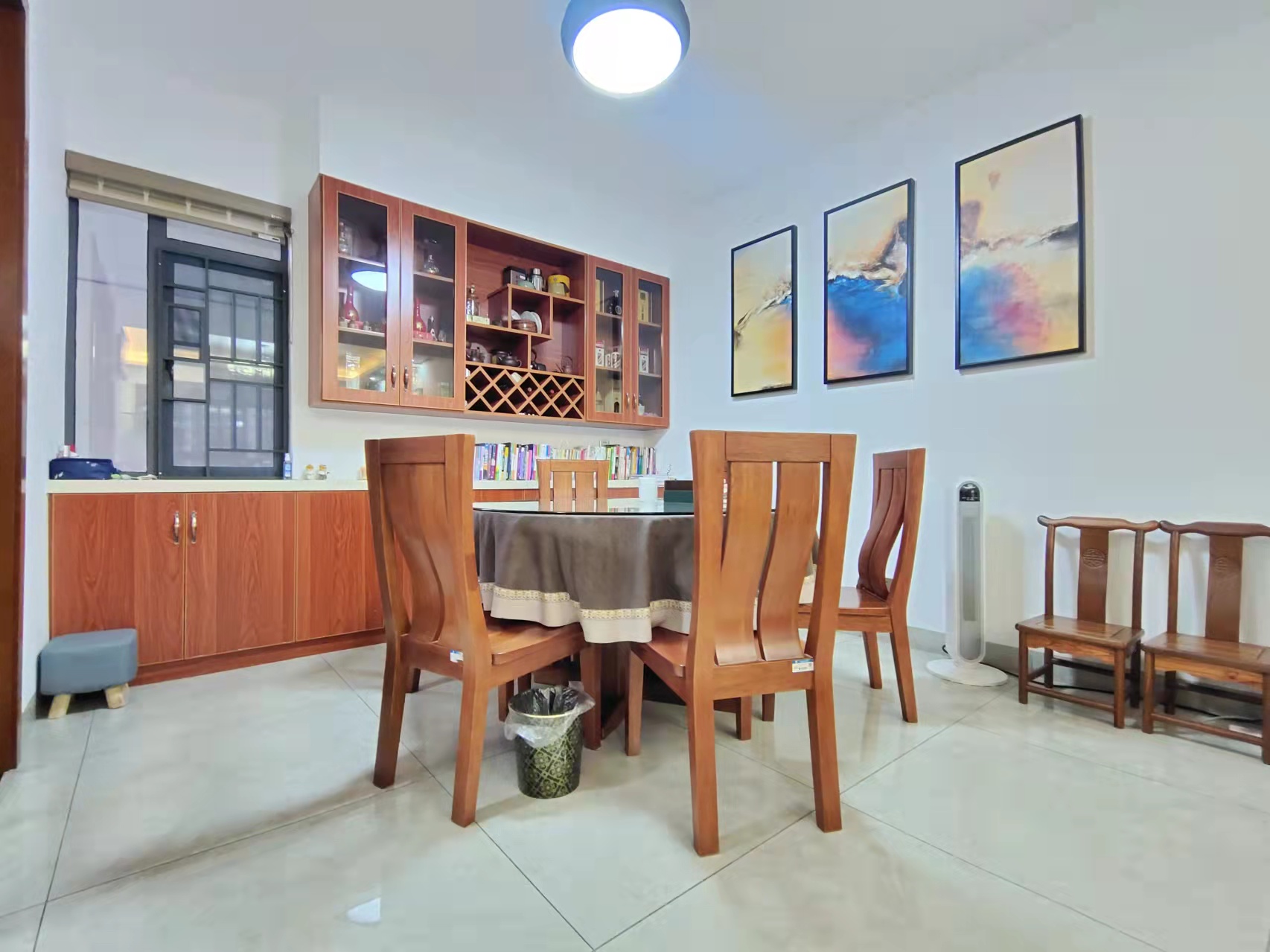 华晨御园 3室2厅1卫 116.8万 华晨御园 3室2厅1卫 116.8万客厅