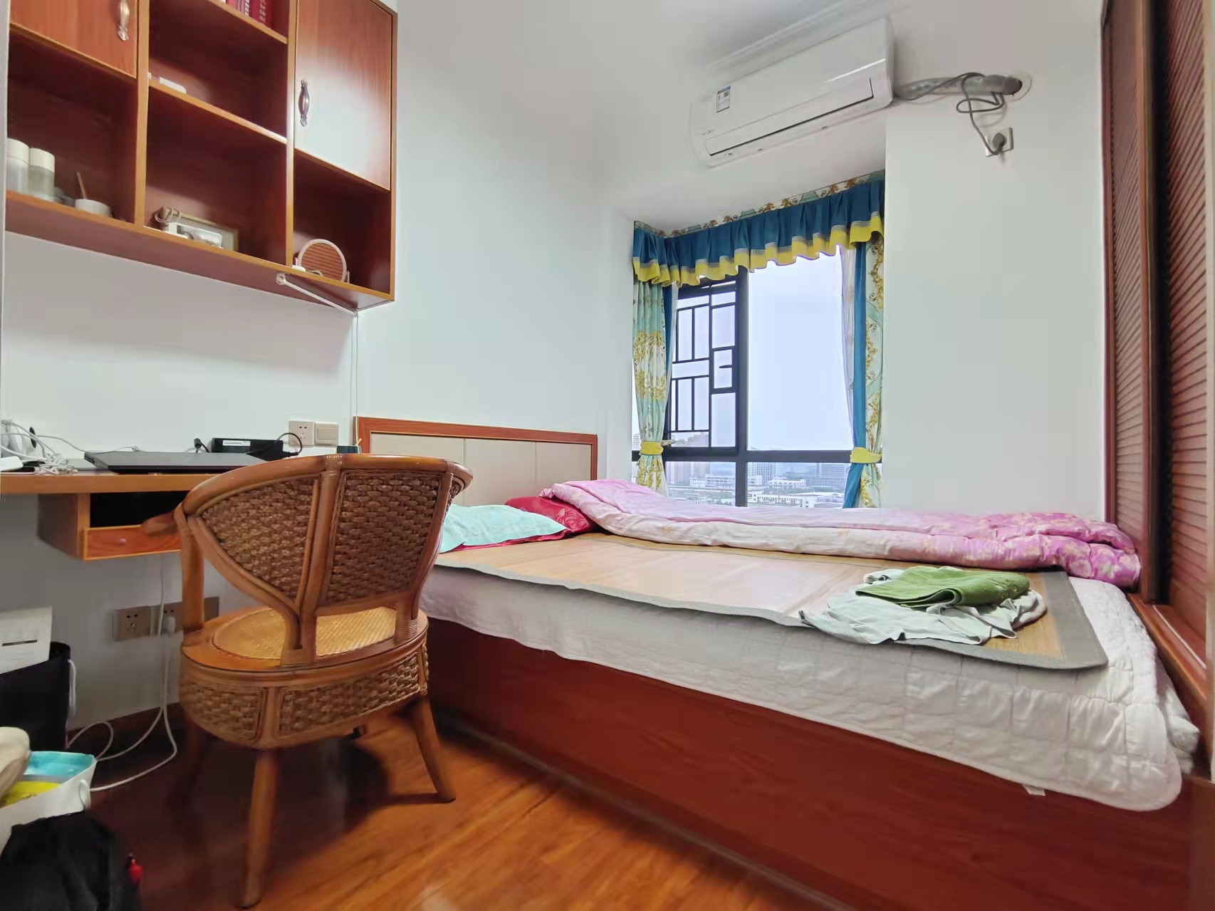 华晨御园 3室2厅1卫 116.8万 华晨御园 3室2厅1卫 116.8万客厅