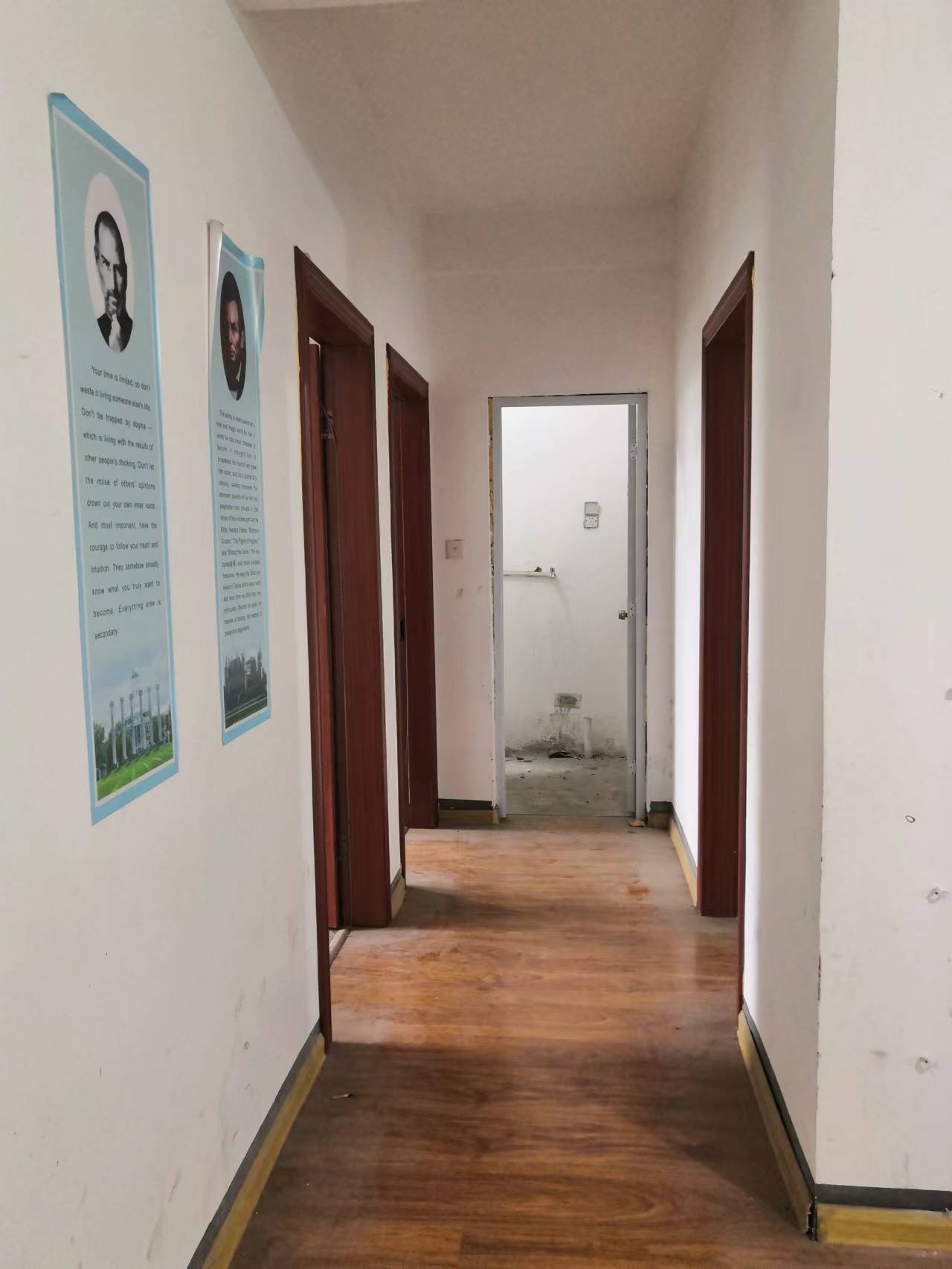 尚格名城万家理想  3室2厅2卫    60.8万 尚格名城万家理想  3室2厅2卫    60.8万客厅