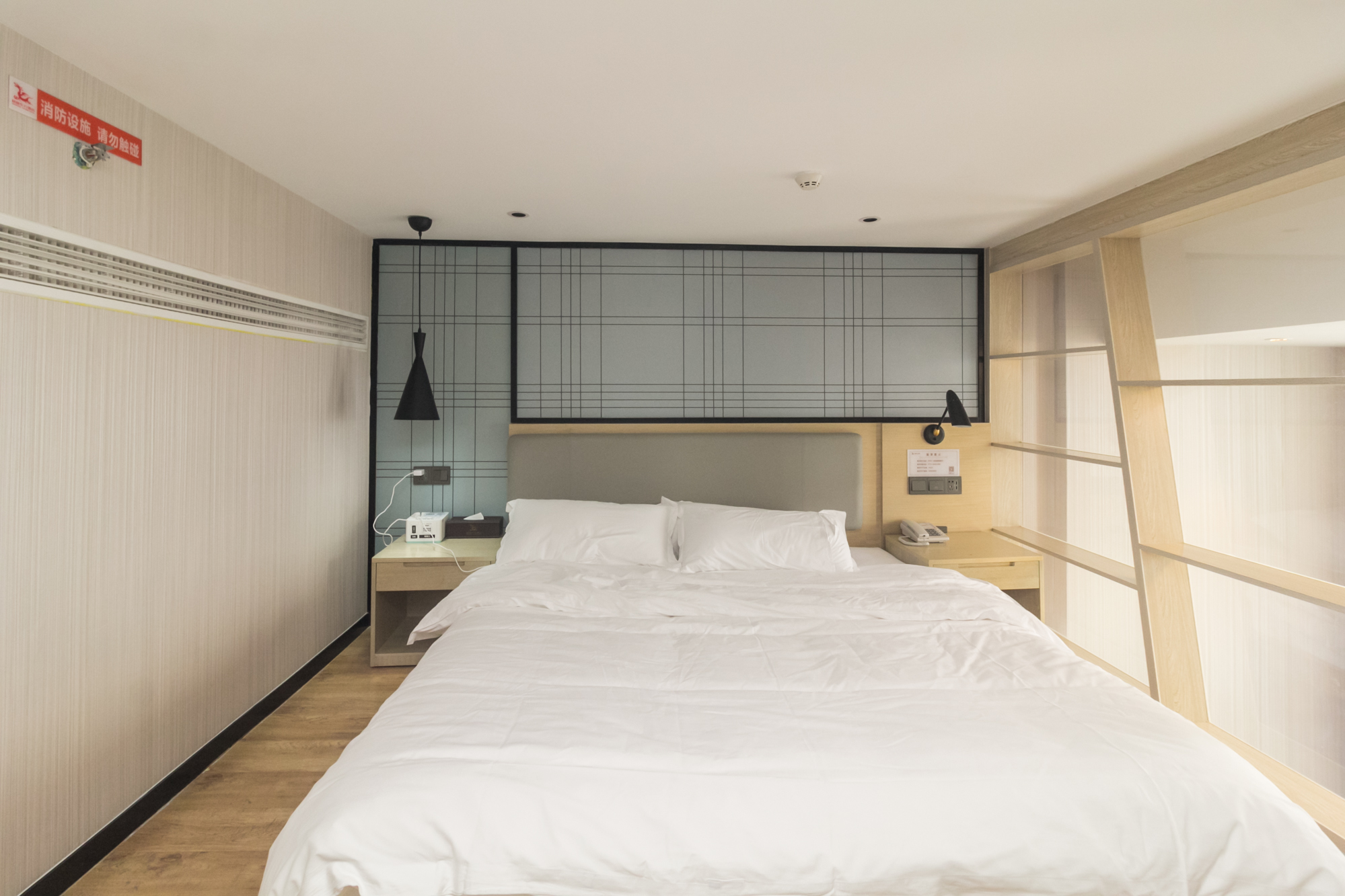 MOMA当代广场 1室1厅1卫 34.98万 MOMA当代广场 1室1厅1卫 34.98万卧室