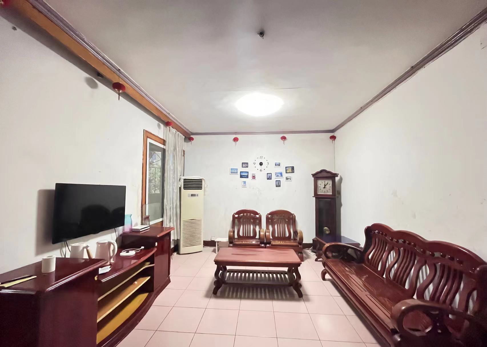 株洲保利花园 2室2厅1卫 40.0万 株洲保利花园 2室2厅1卫 40.0万客厅