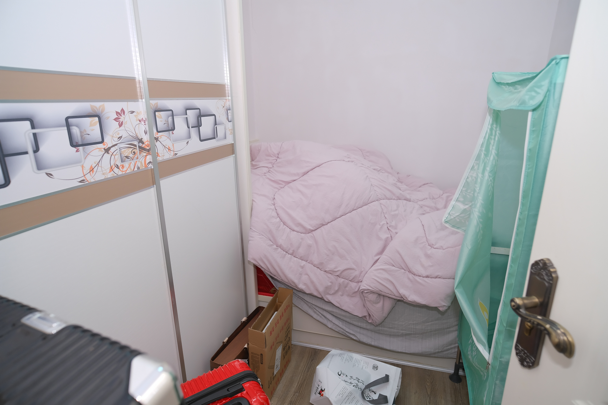 明城公寓 2室1厅1卫 32.8万 明城公寓 2室1厅1卫 32.8万卧室